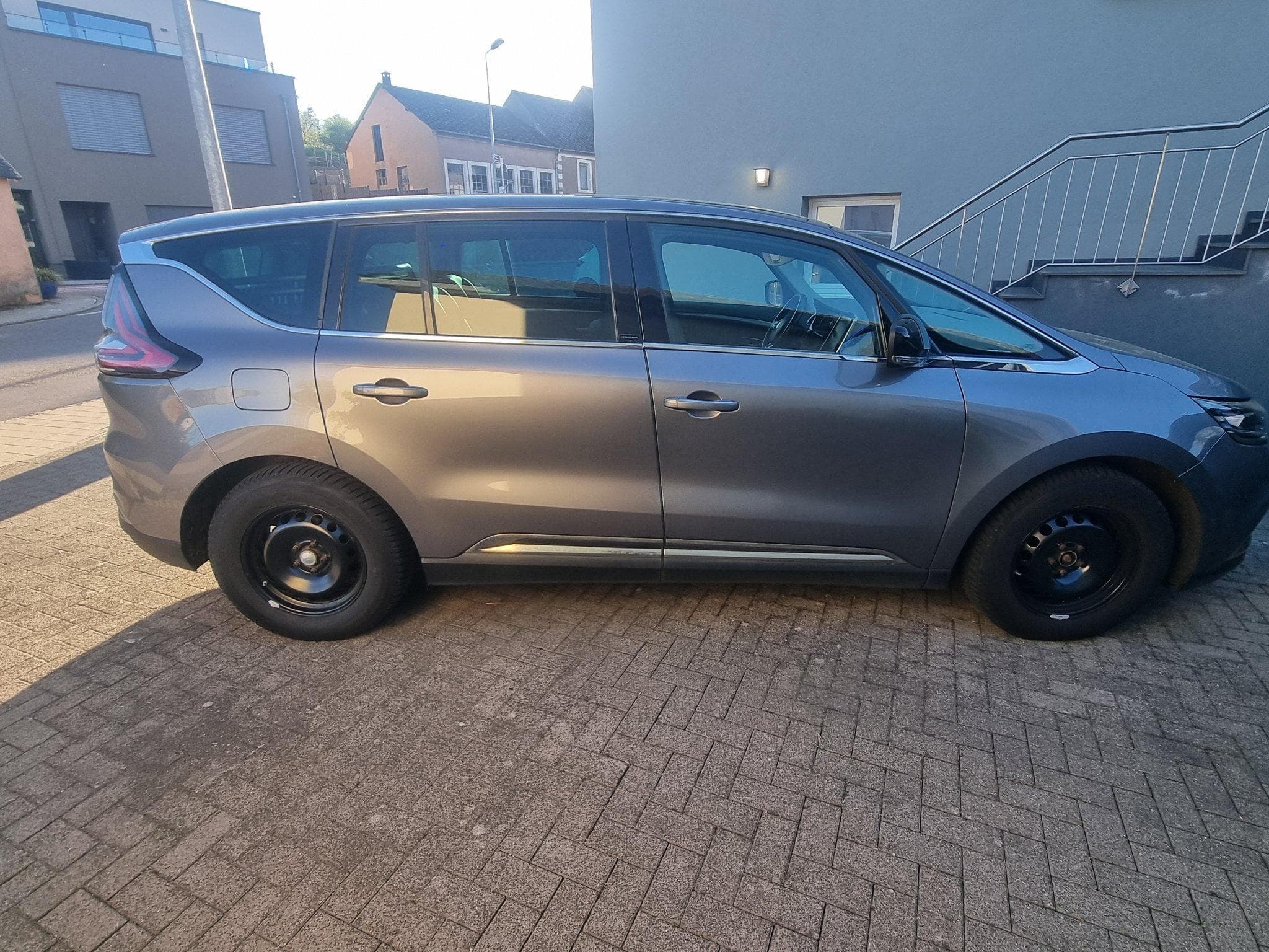 Renault Espace intial paris (2017) - Photo 2