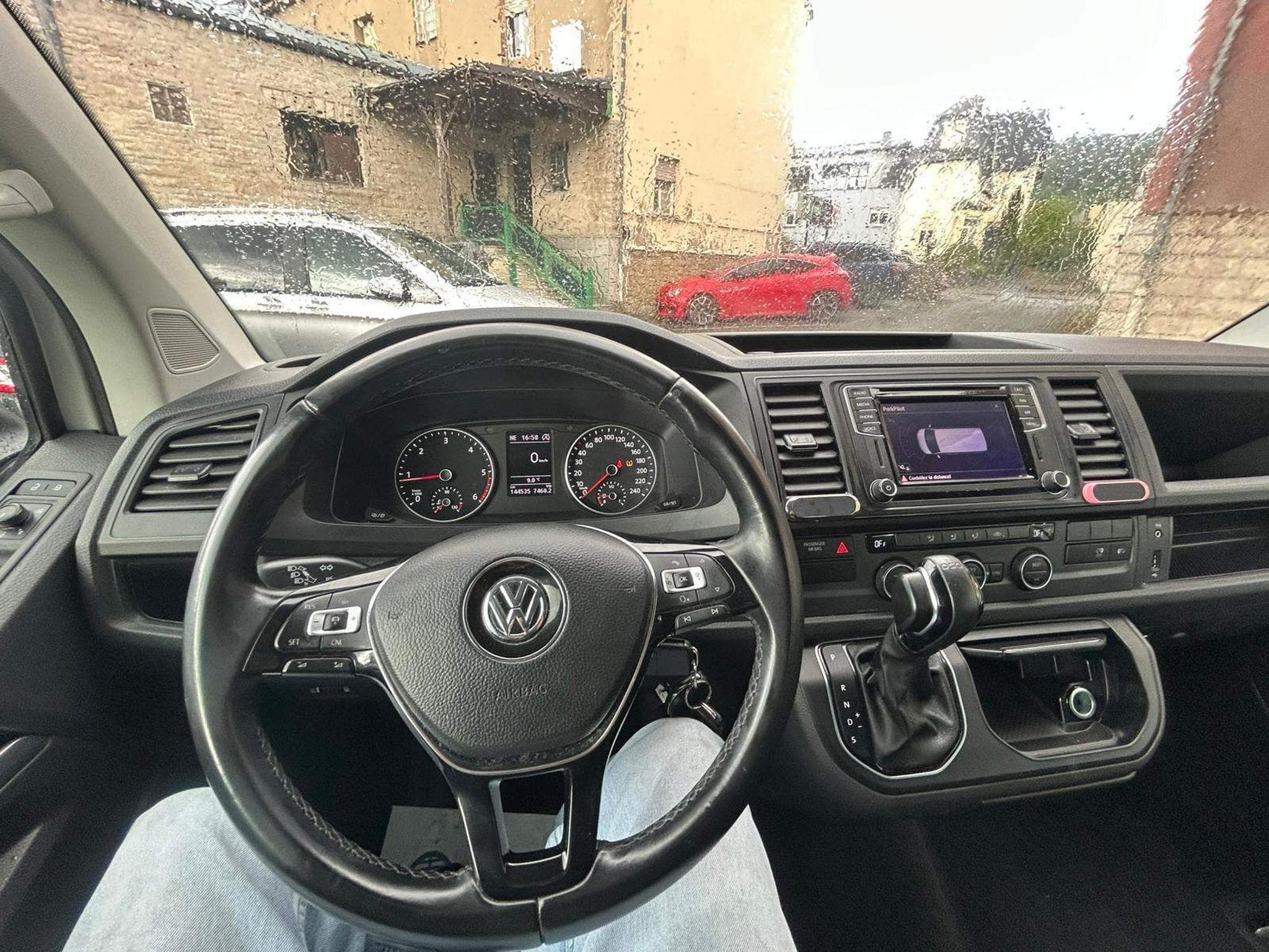 VW Multivan 2.0 TDI 150CV DSG 7 PLACES BI COLOR (2018) - Photo 12