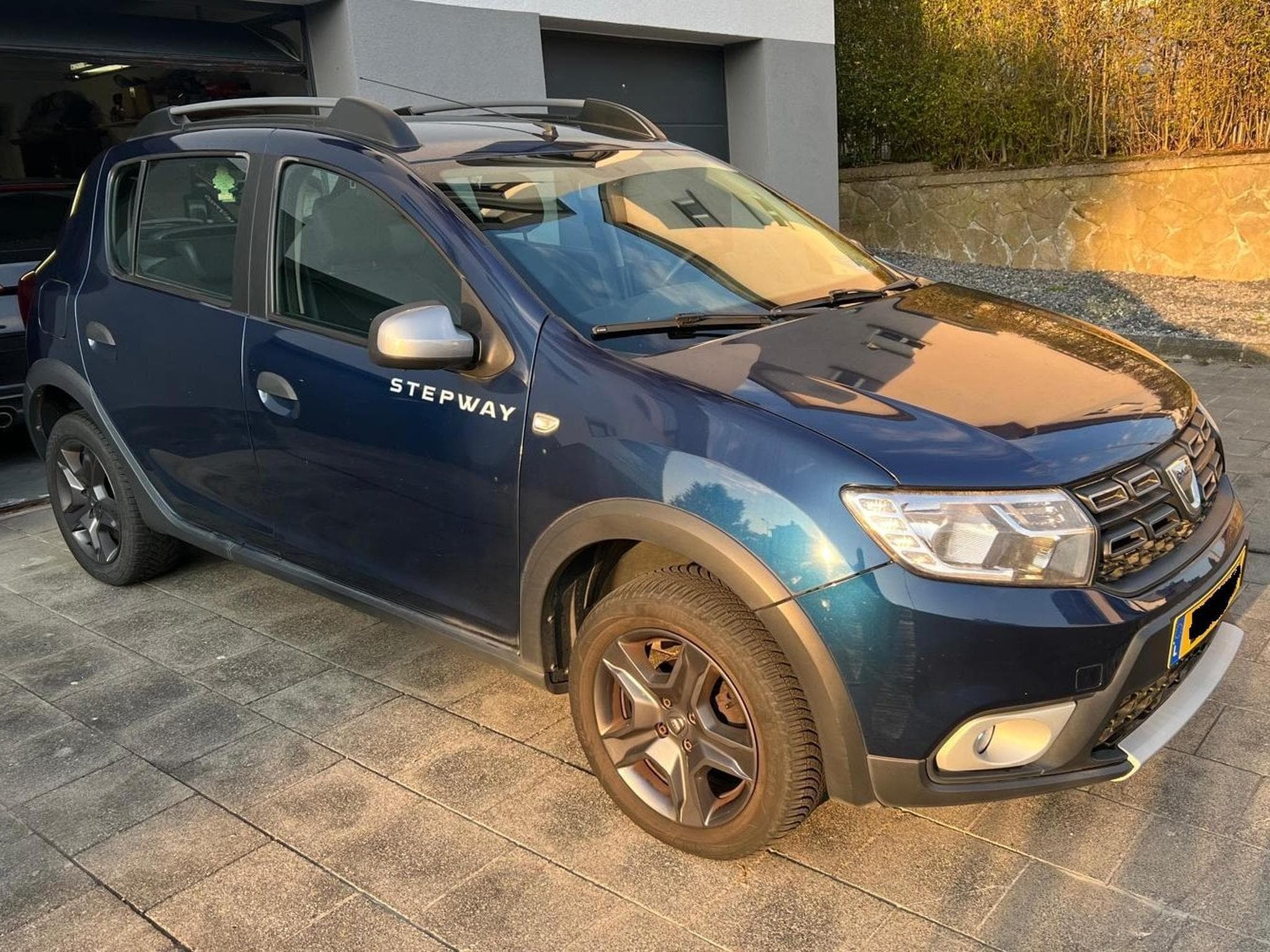 Dacia Sandero Stepway (2017) - Photo 1