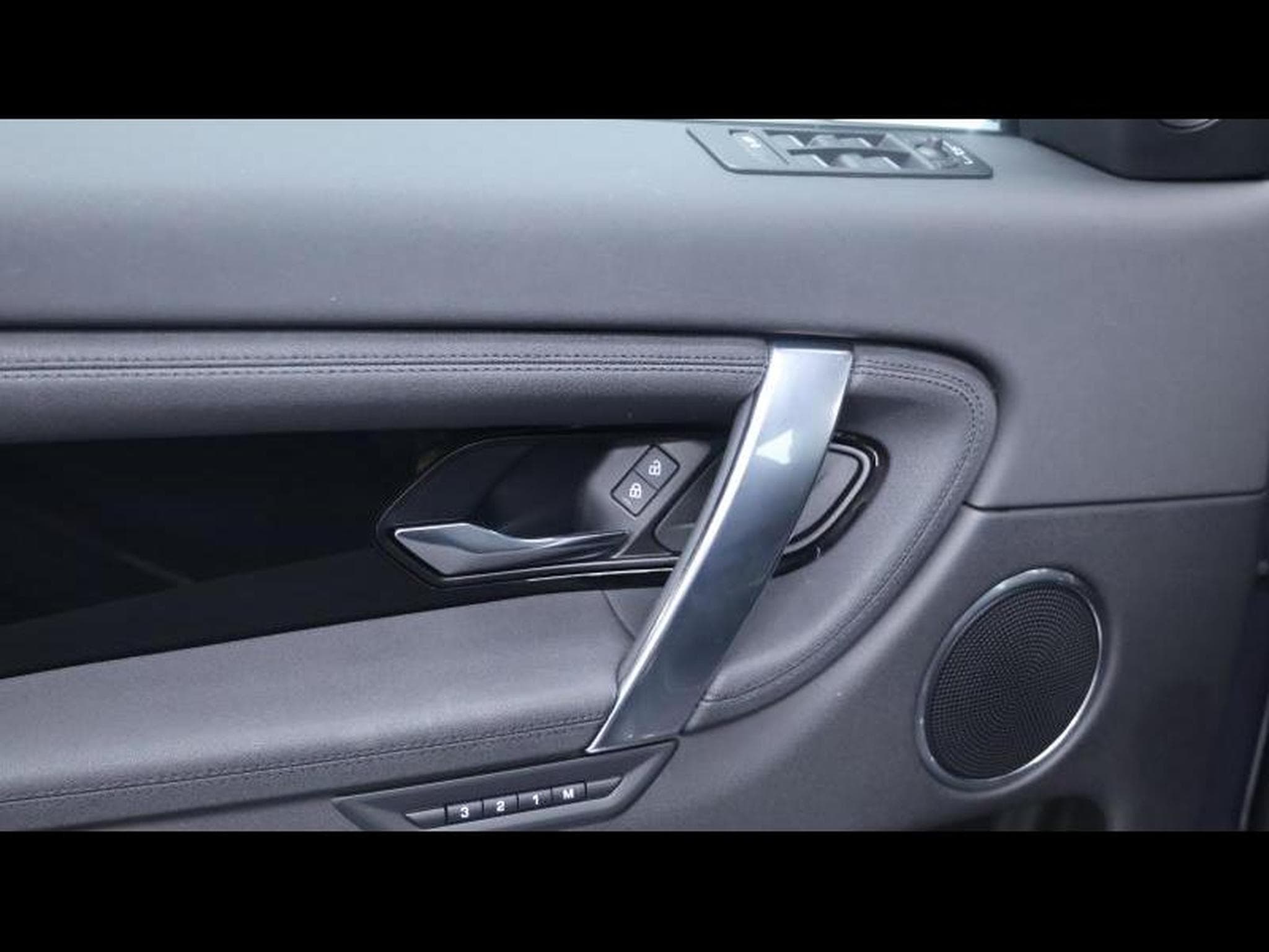 Land-Rover Discovery Sport D165 S AWD AUTO (2024) - Photo 24