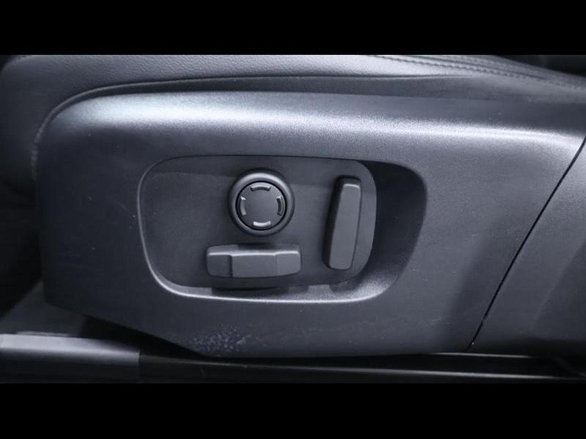 Land-Rover Discovery Sport D165 S AWD AUTO (2024) - Photo 25