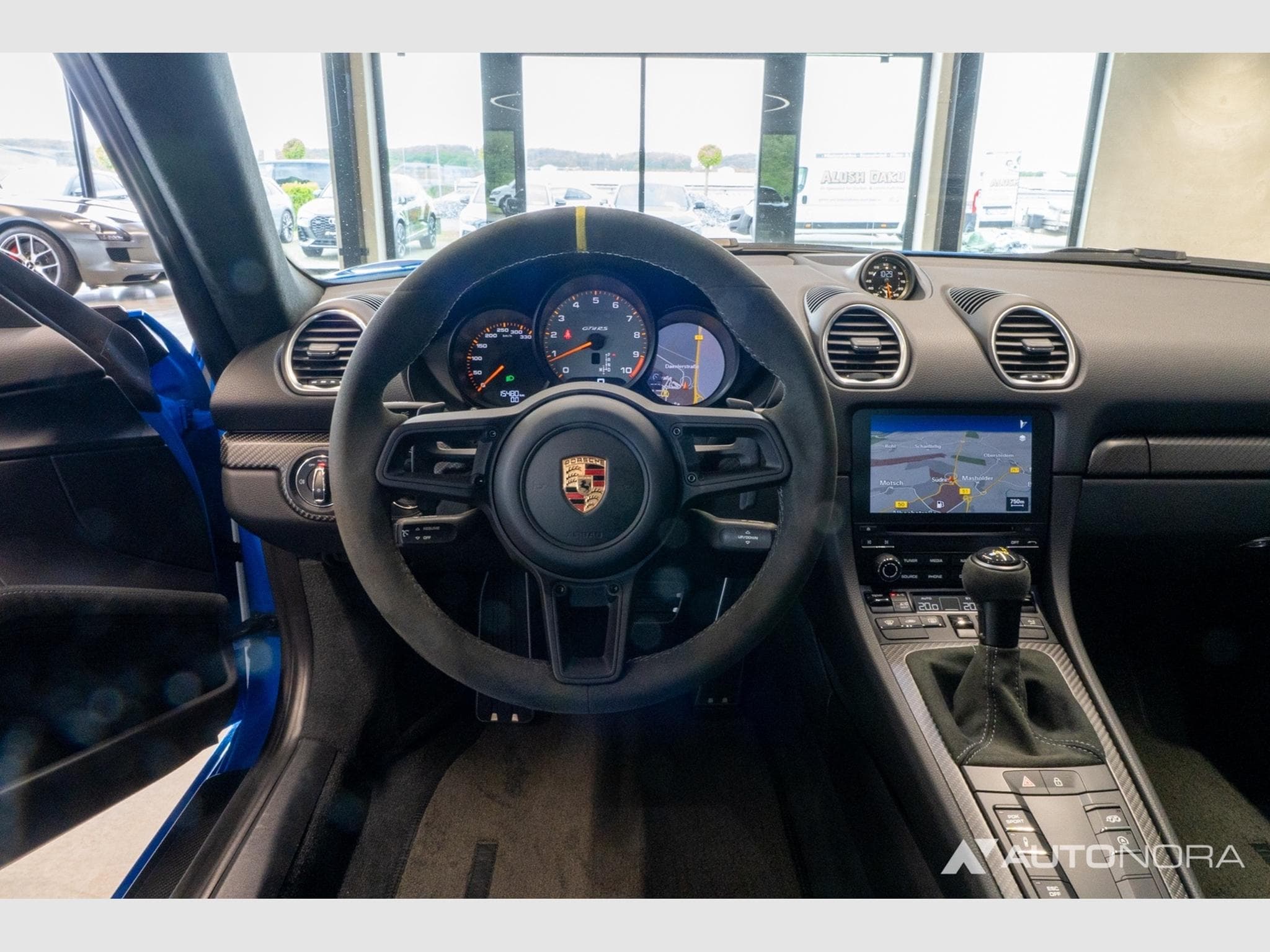 Porsche Cayman GT4 RS (2023) - Photo 14