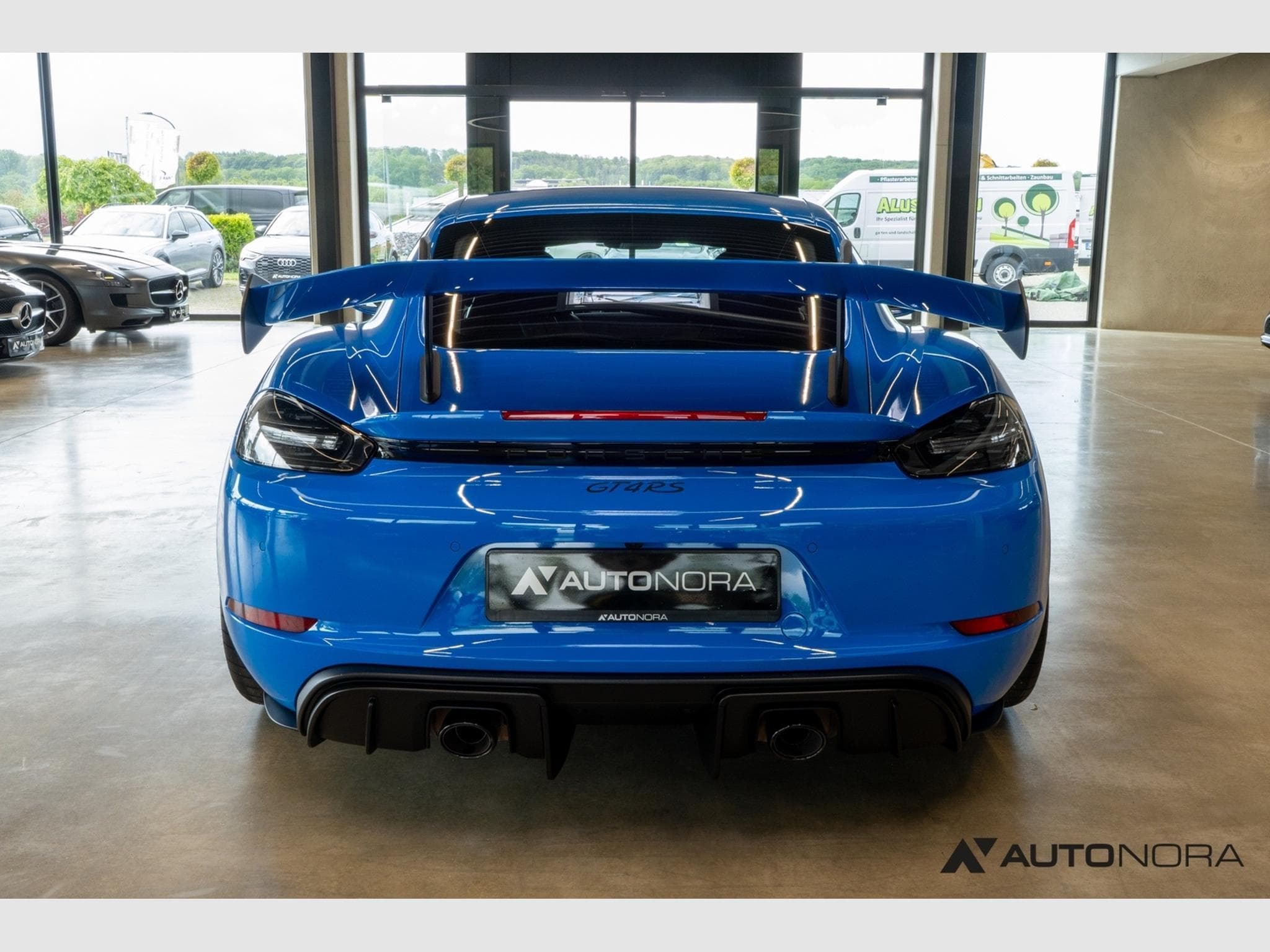Porsche Cayman GT4 RS (2023) - Photo 9