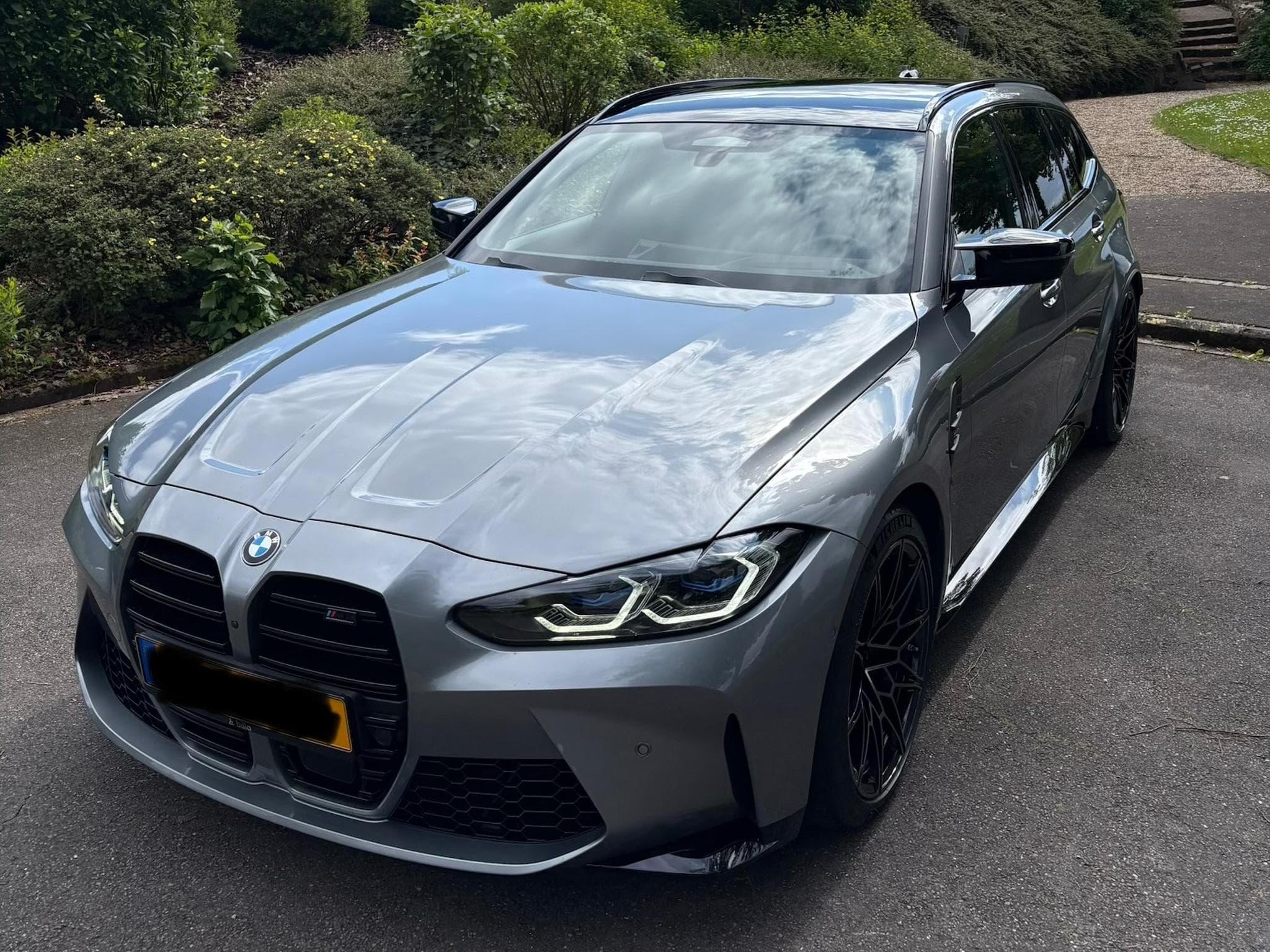 BMW M3 (2024) - Photo 2