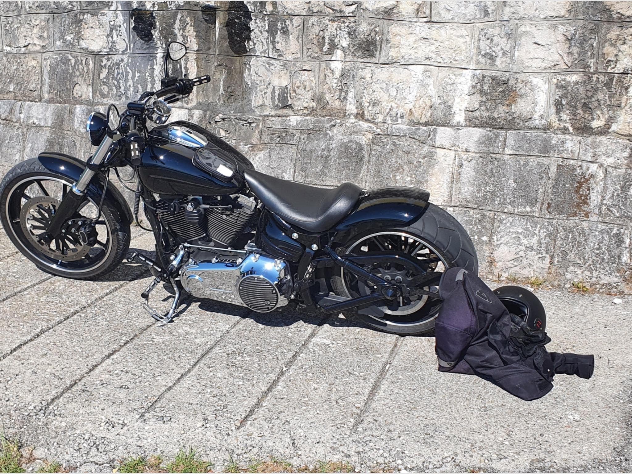 Harley-Davidson Softail Breakout Customized (2015) - Foto 2