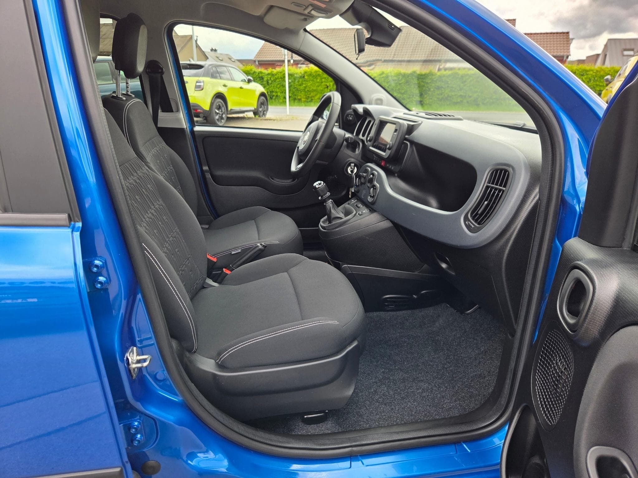 Fiat Panda CROSS 1.0 HYBRID 70 CV (2024) - Photo 6
