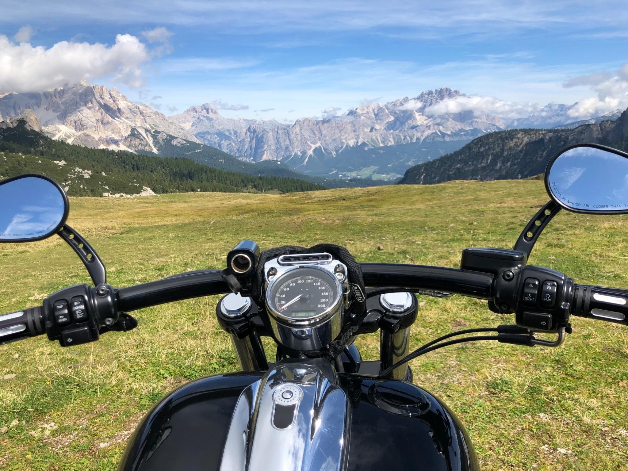 Harley-Davidson Softail Breakout Customized (2015) - Foto 12