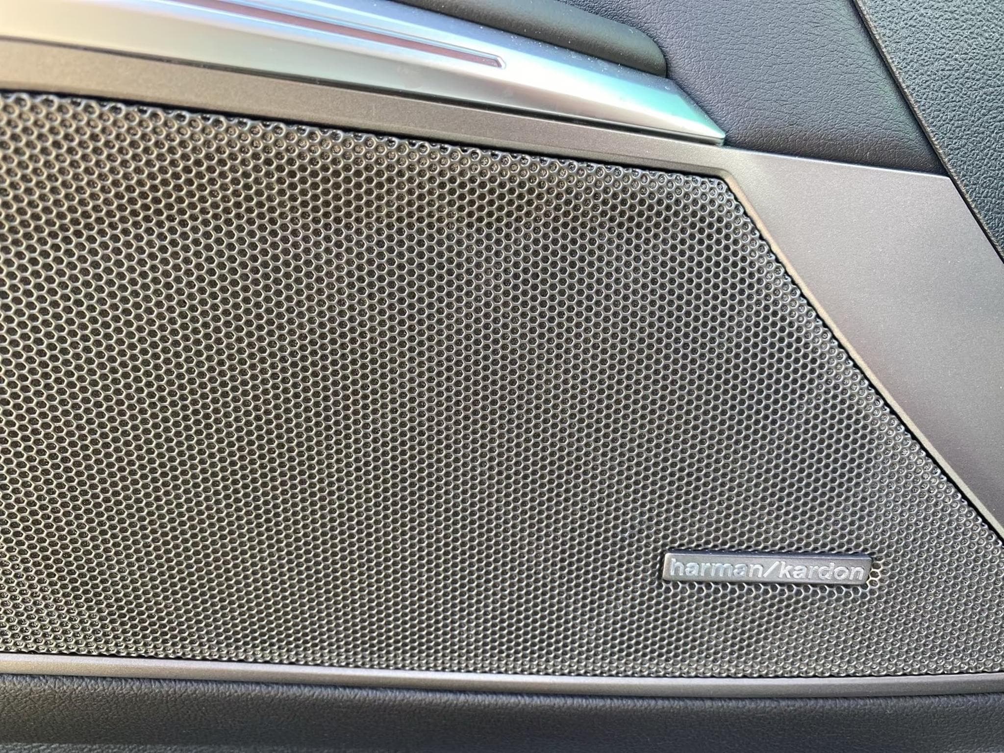 BMW M3 Touring (G81) 6 cyl. - Isle of Man, Harman Kardon, HUD (2025) - Photo 19