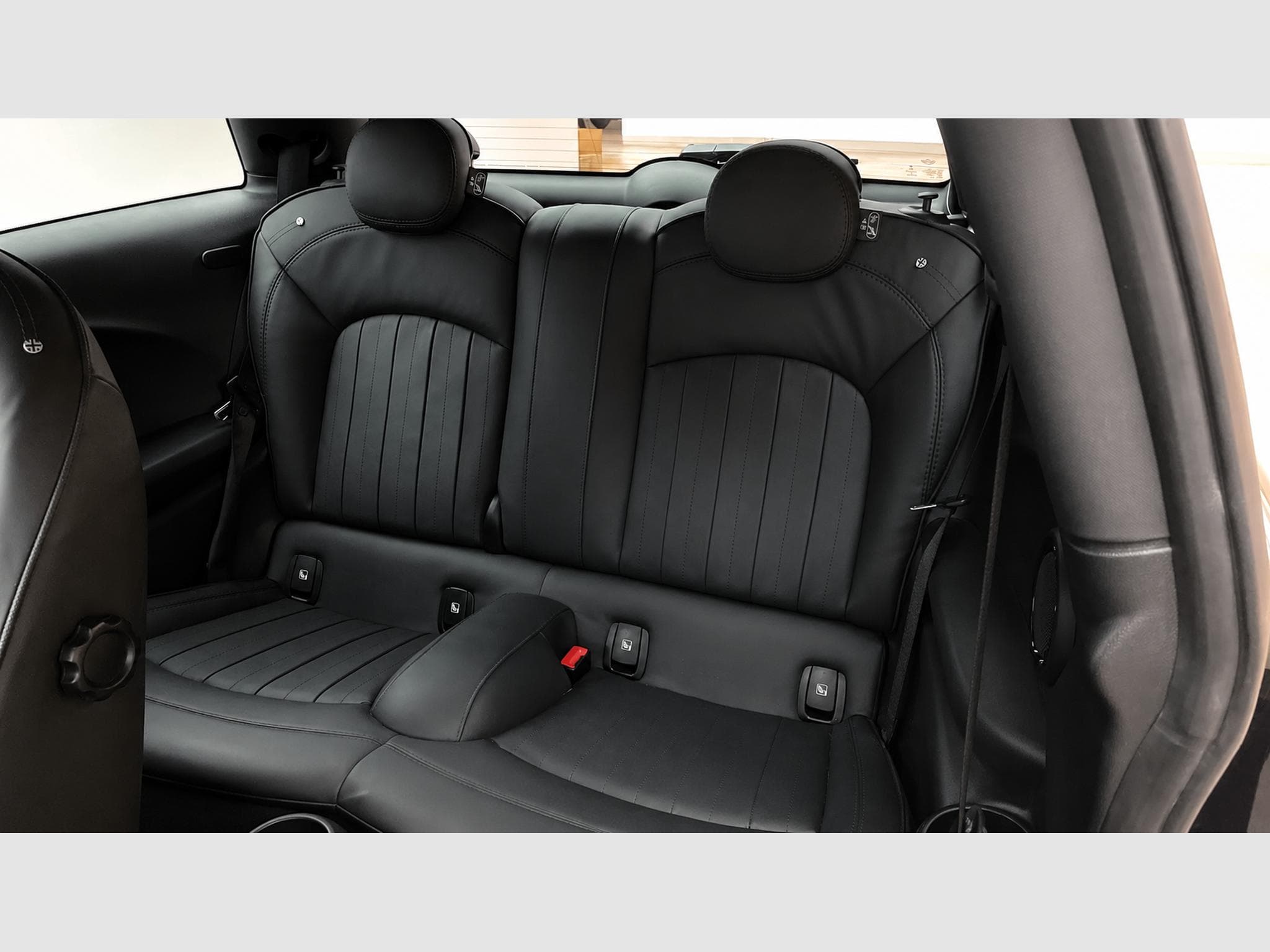 Mini Cooper John Cooper Works (F56) 2.0 - JCW Trim, ACC, Navi, cuir (2023) - Photo 11