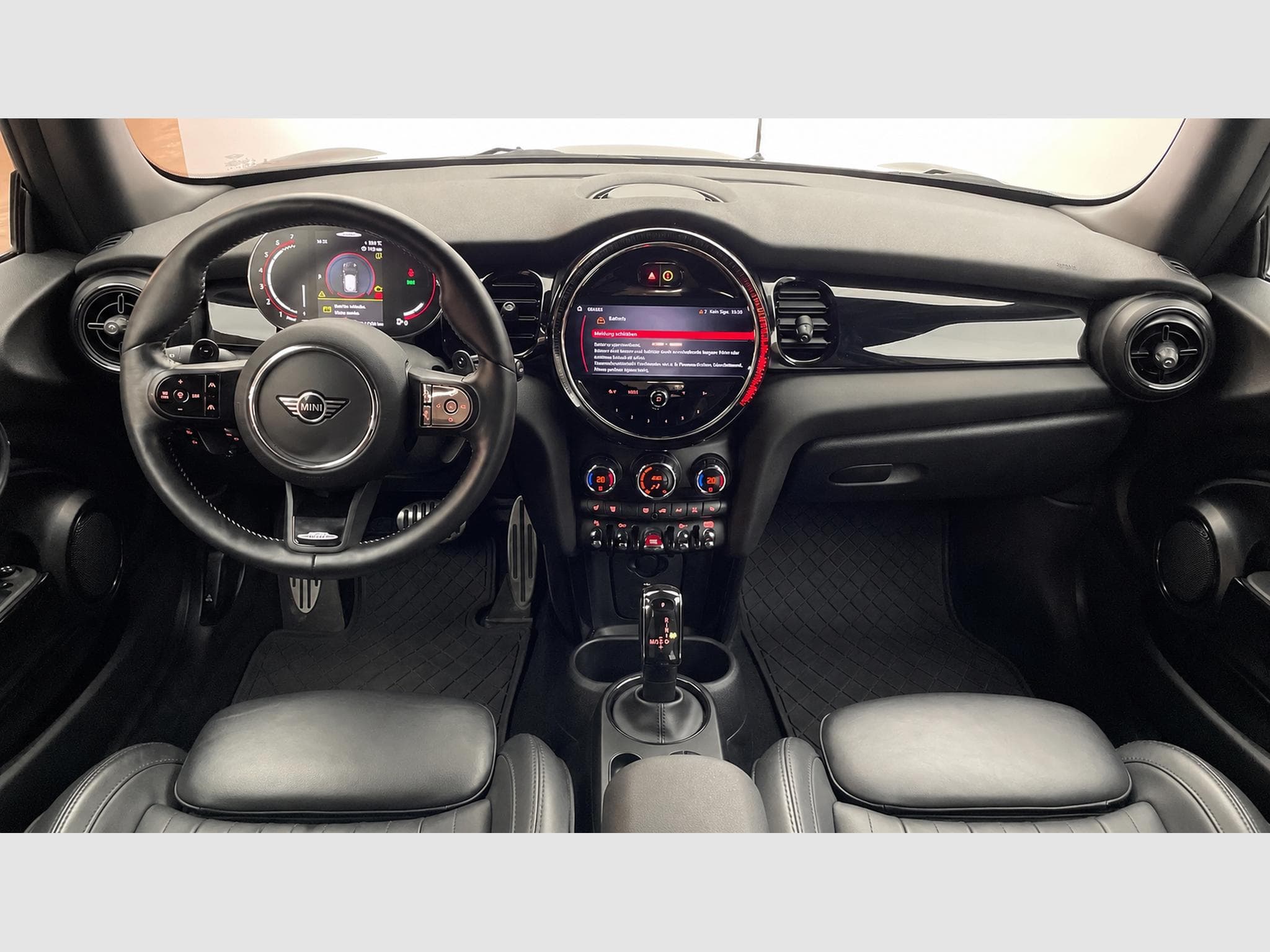 Mini Cooper John Cooper Works (F56) 2.0 - JCW Trim, ACC, Navi, cuir (2023) - Photo 5