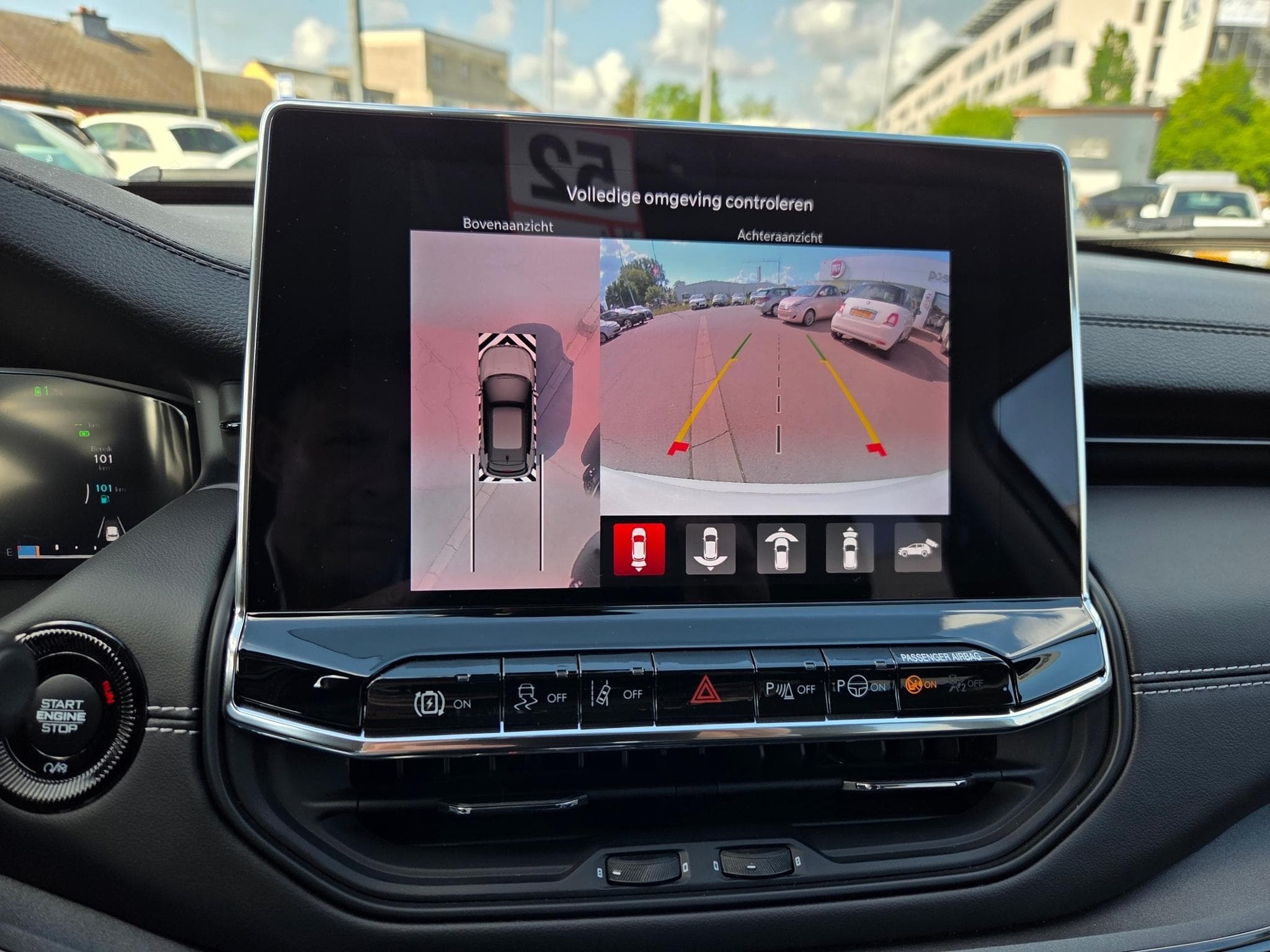 Jeep Compass SUMMIT 4XE PLUG-IN HYBRID (2025) - Photo 9