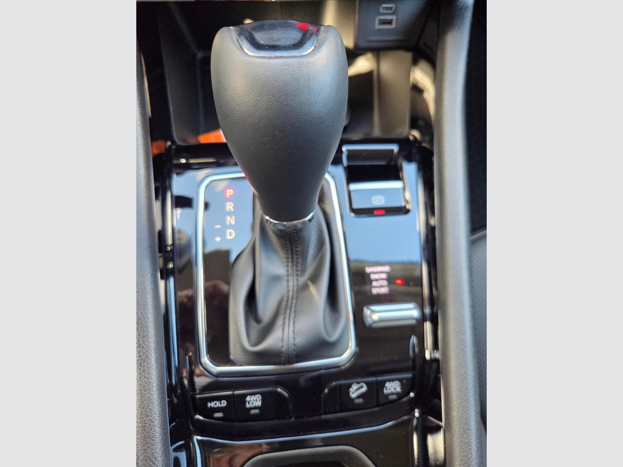 Jeep Compass SUMMIT 4XE PLUG-IN HYBRID (2025) - Photo 10