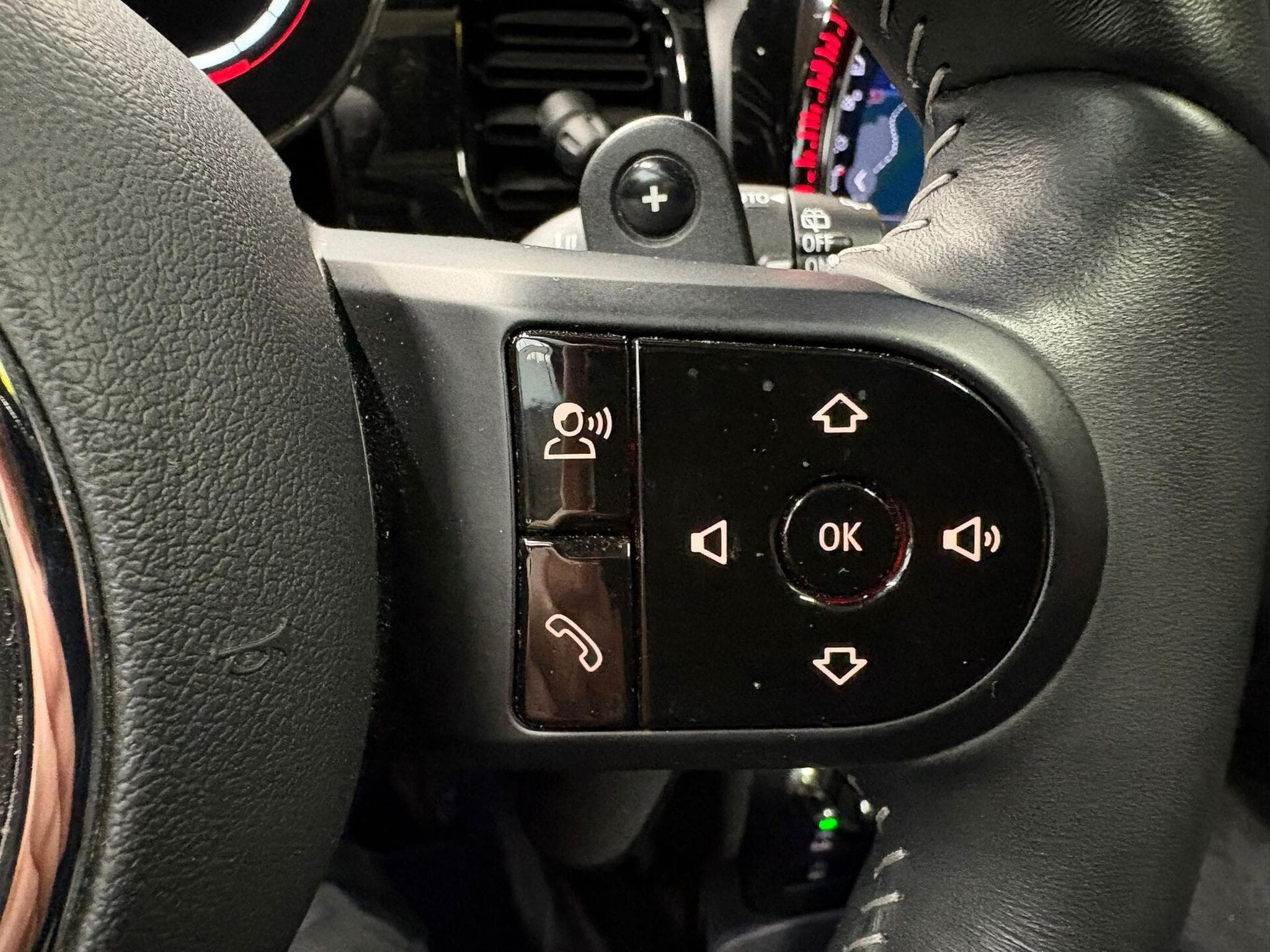 MINI Cooper JCW (2022) - Photo 8