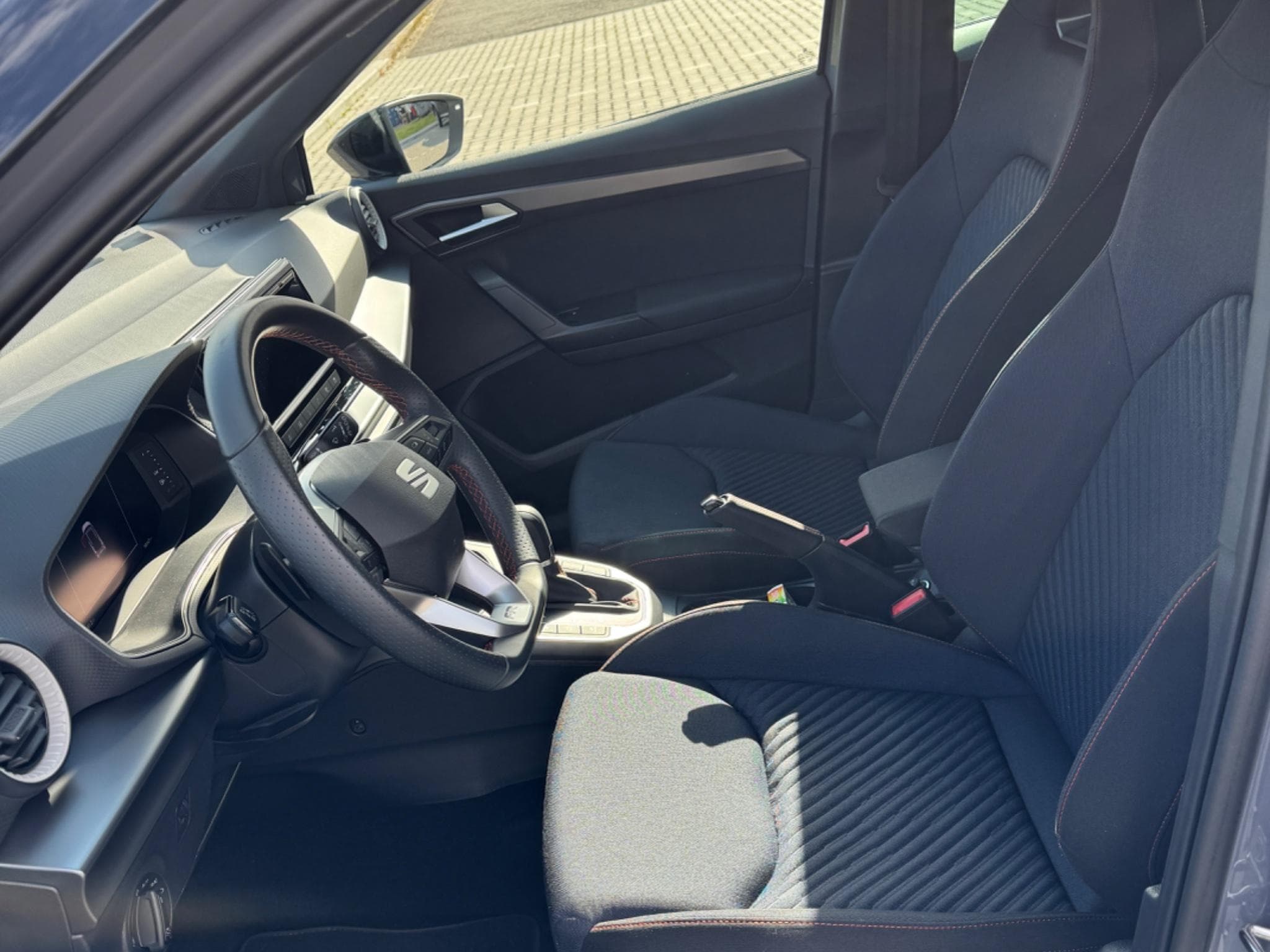 Seat Arona FR (2024) - Photo 2