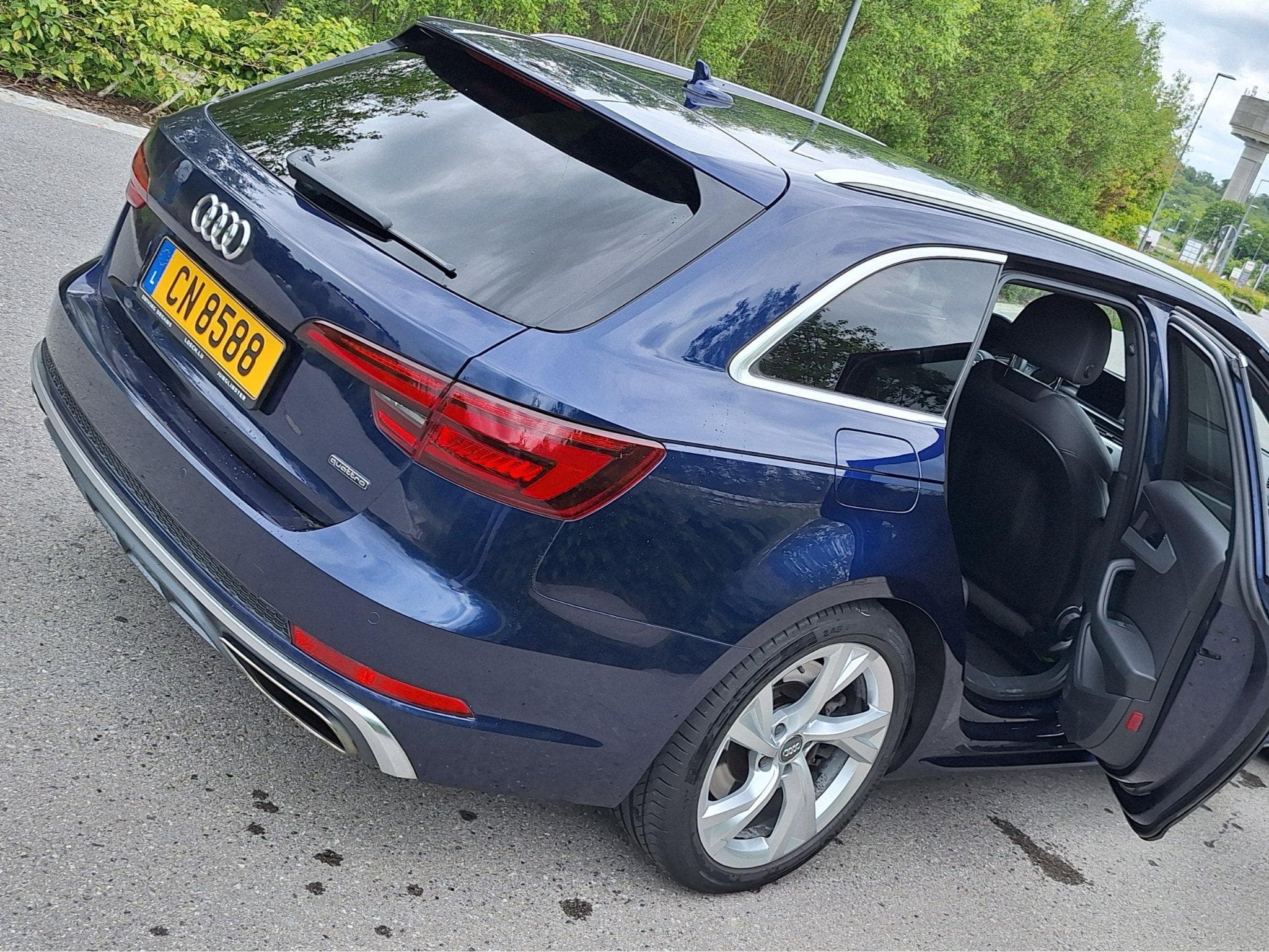 Audi A4 S-Line (2019) - Photo 4