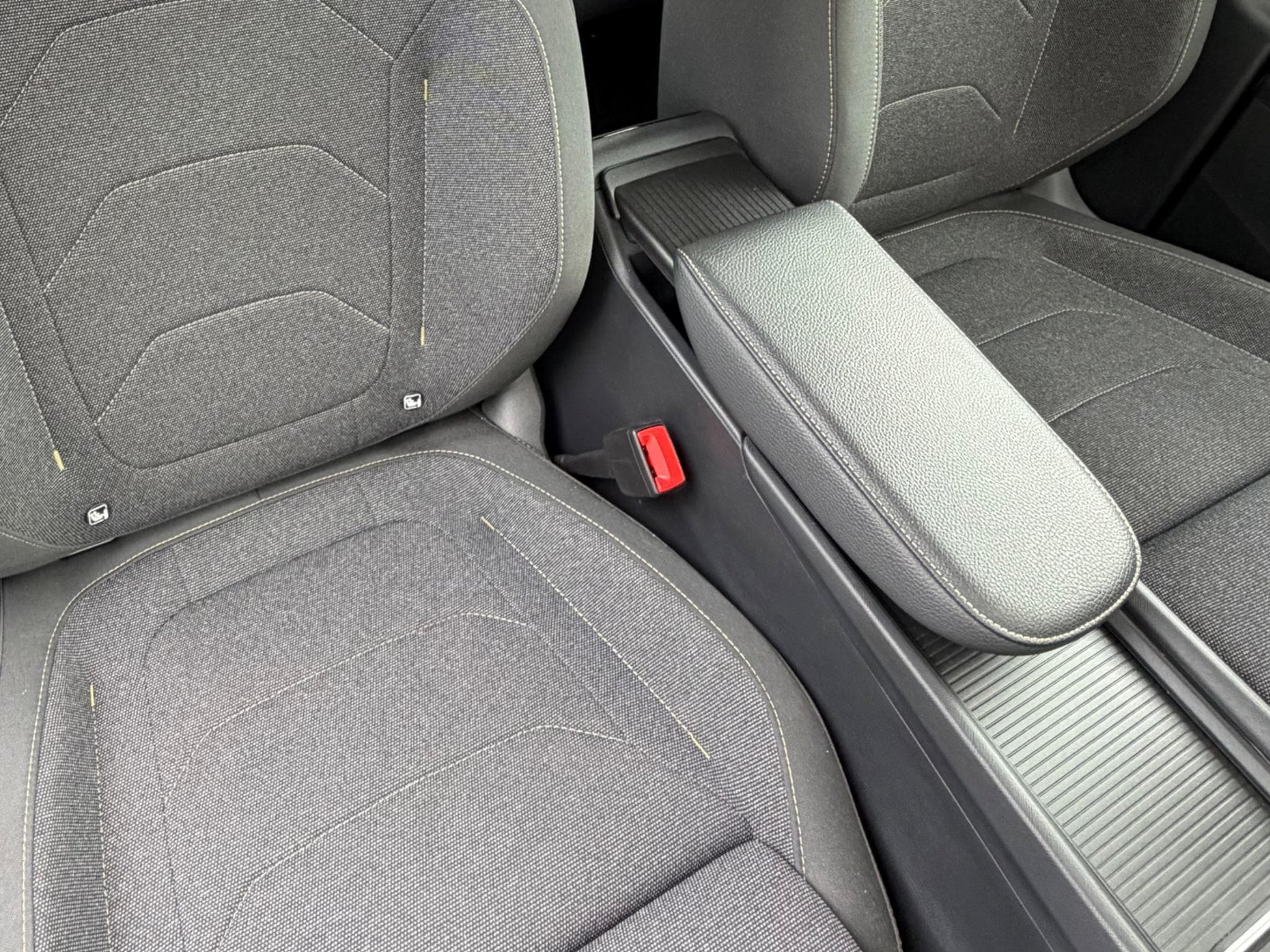 Skoda Kodiaq SELECTION 1.5 TSI m-HEV 110 KW (150 PS) (2025) - Photo 3