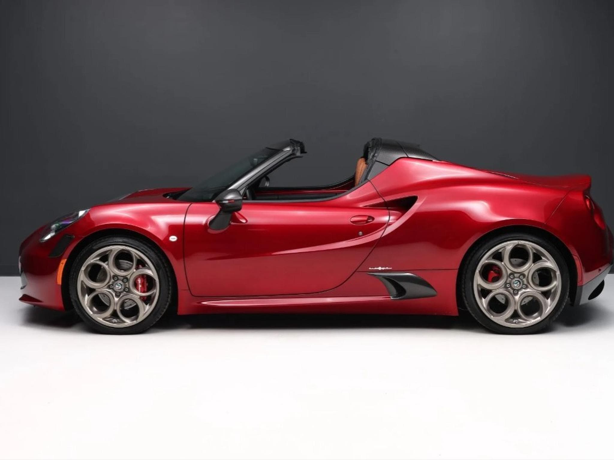 Alfa-Romeo 4C Spider Stradale Tributo (2020) - Photo 2