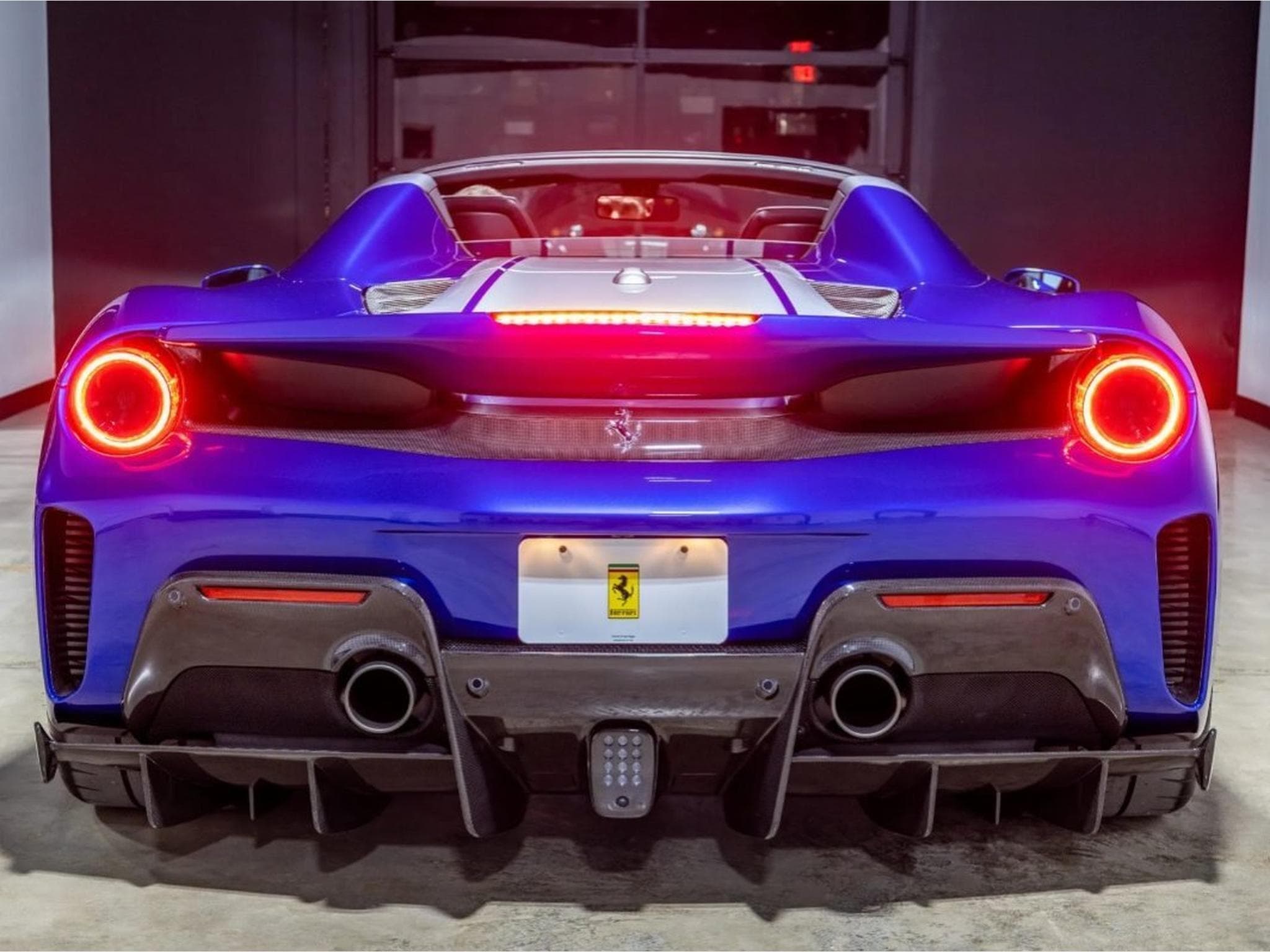 Ferrari 488 Pista Spider (2020) - Photo 2
