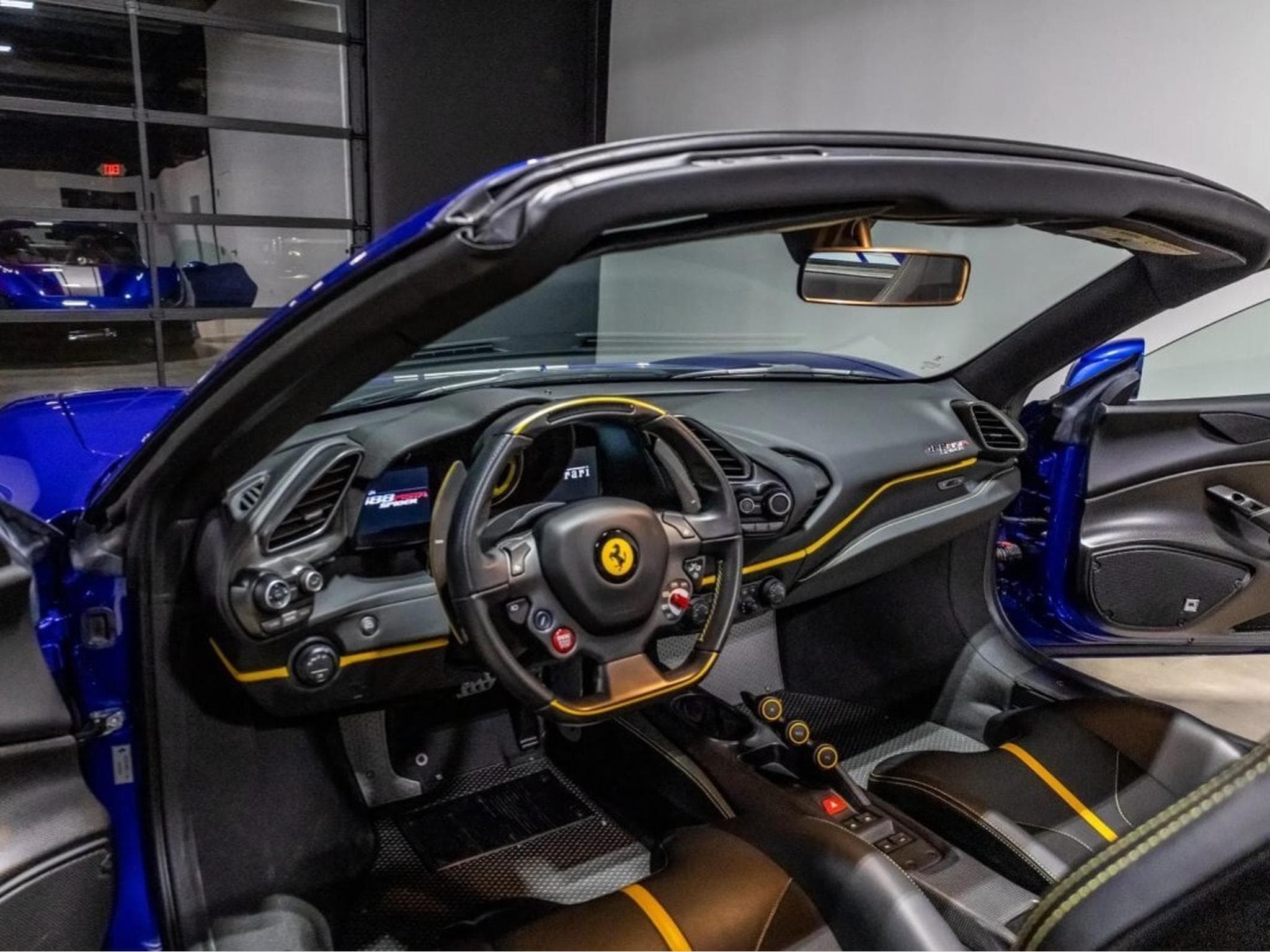 Ferrari 488 Pista Spider (2020) - Photo 3