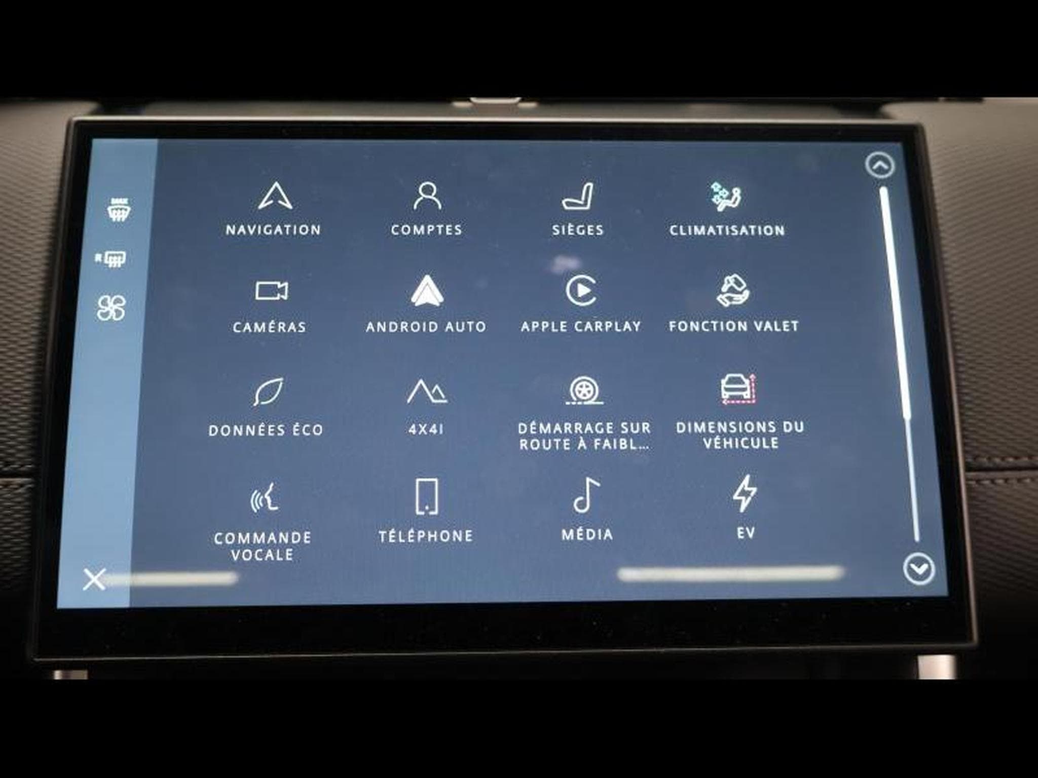 Land-Rover Discovery Sport P270e Dynamic SE AWD Auto (2025) - Foto 18