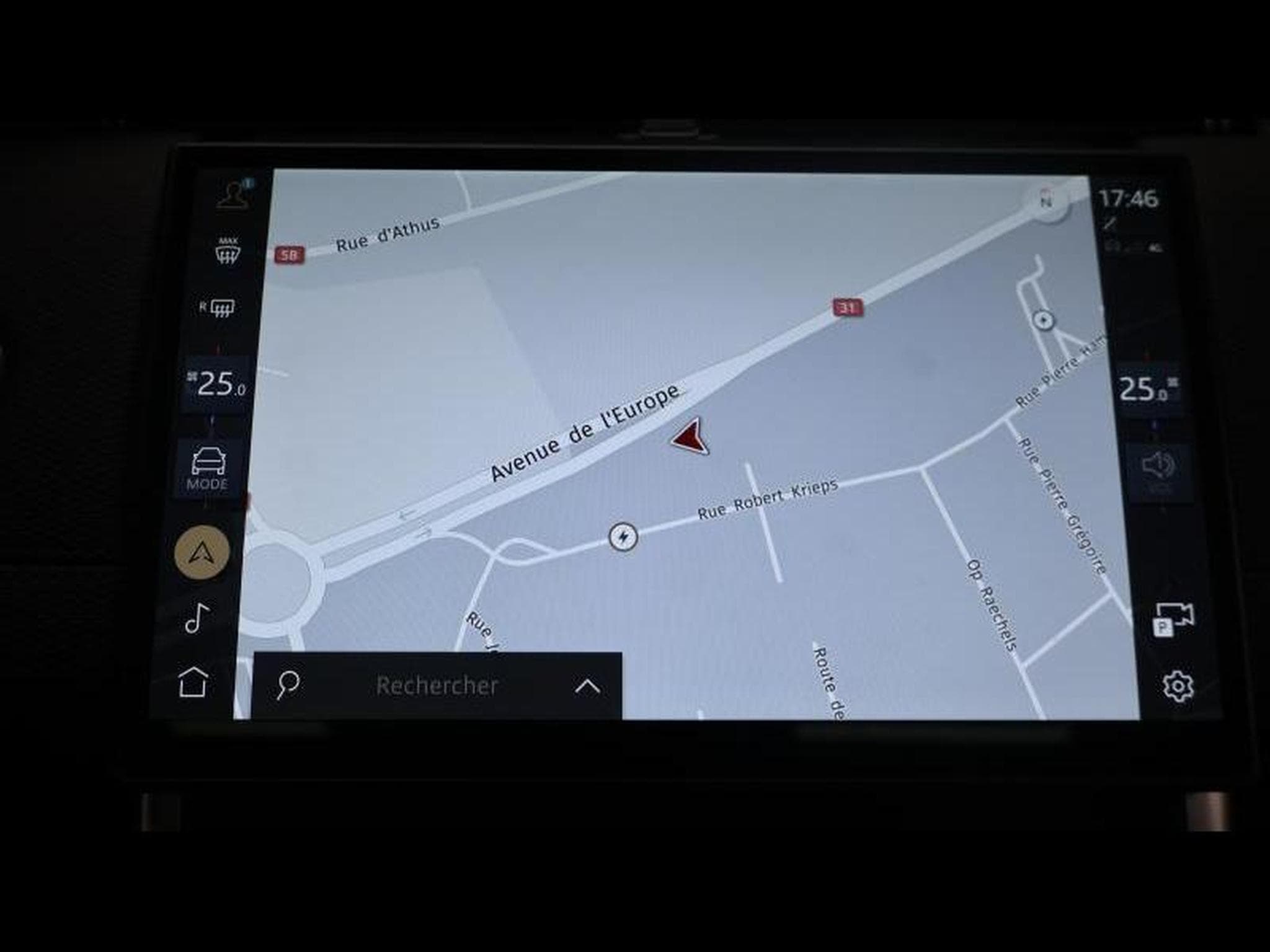 Land-Rover Discovery Sport P270e Dynamic SE AWD Auto (2025) - Foto 19