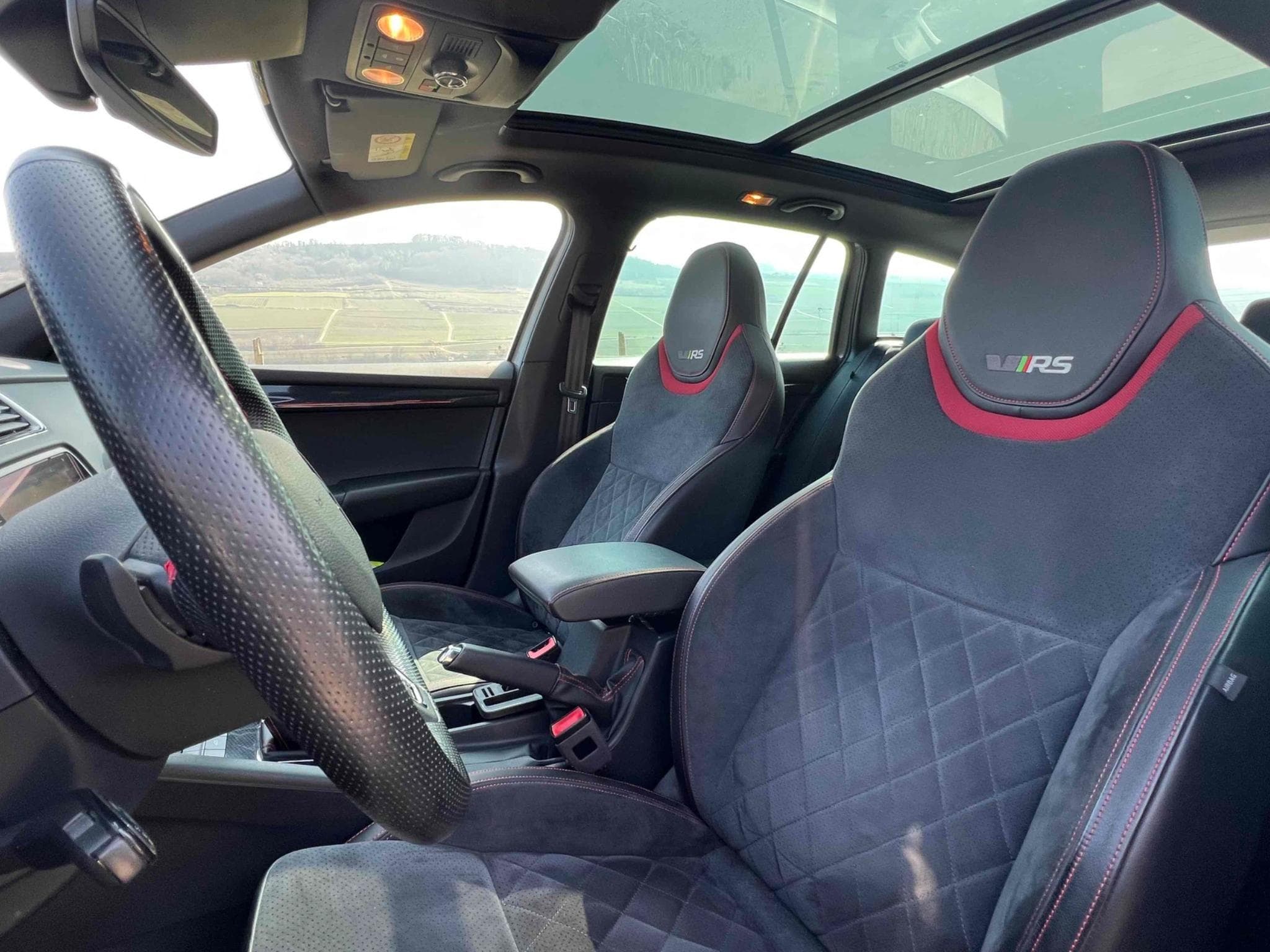 Skoda Octavia RS (2018) - Photo 11