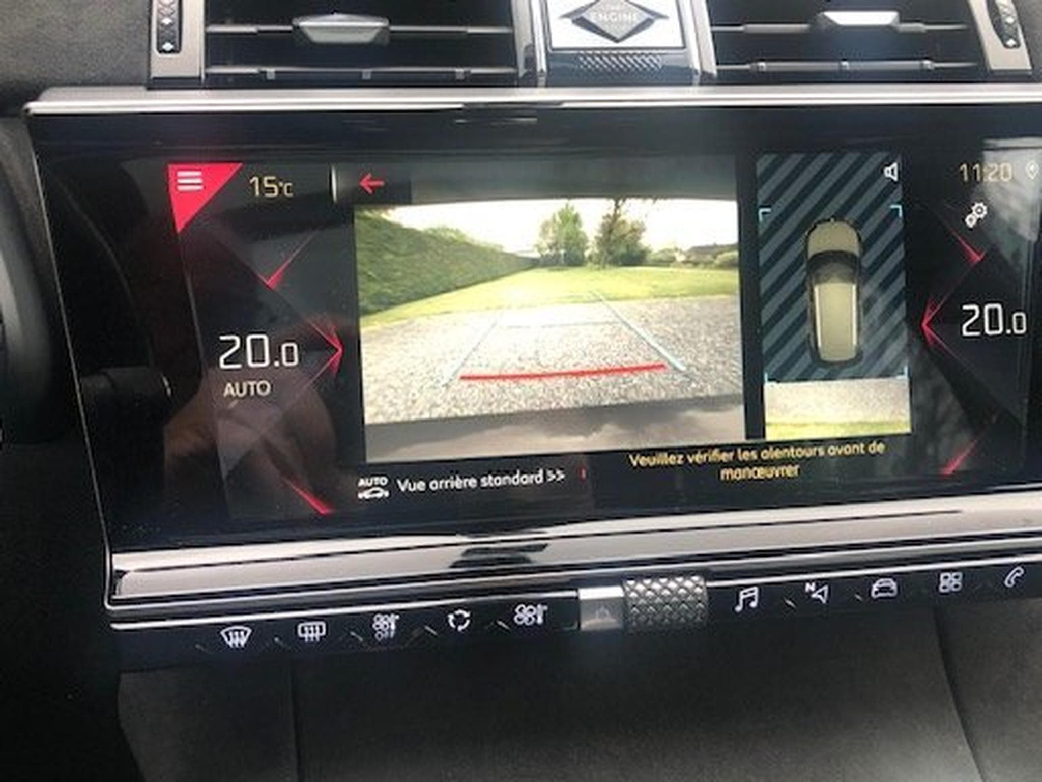 Citroën DS performence line 1,5 HDI Blue Diesel (2020) - Photo 13