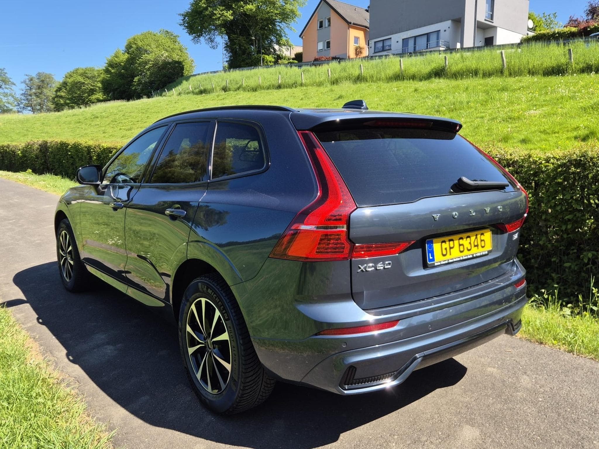 Volvo XC60 R Design AWD (2021) - Photo 2