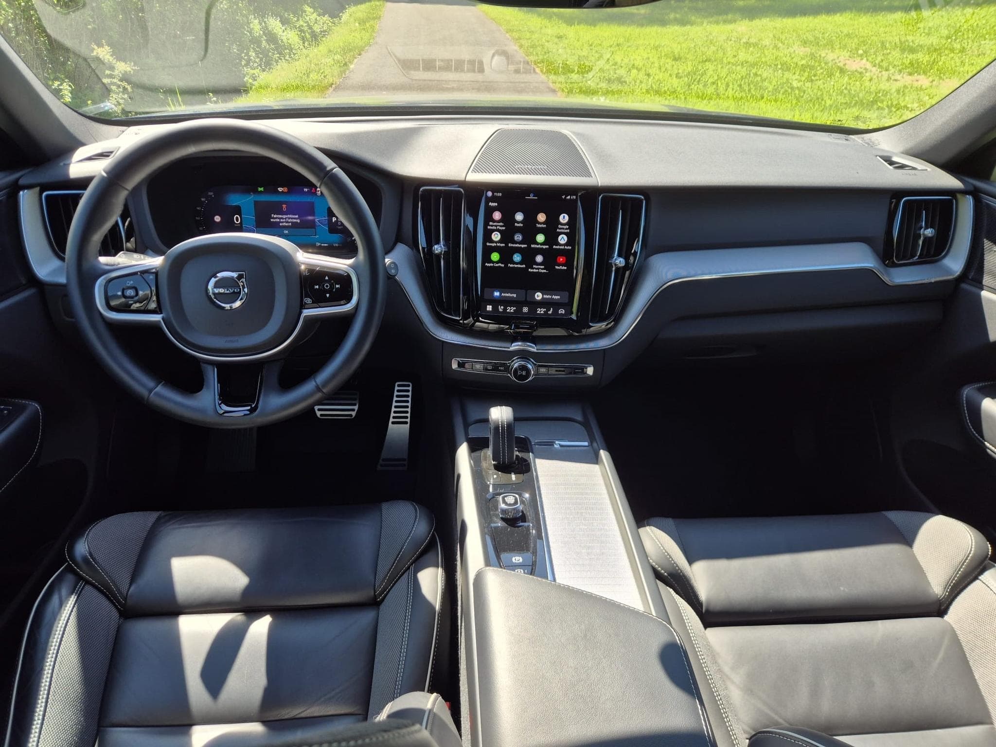 Volvo XC60 R Design AWD (2021) - Photo 3