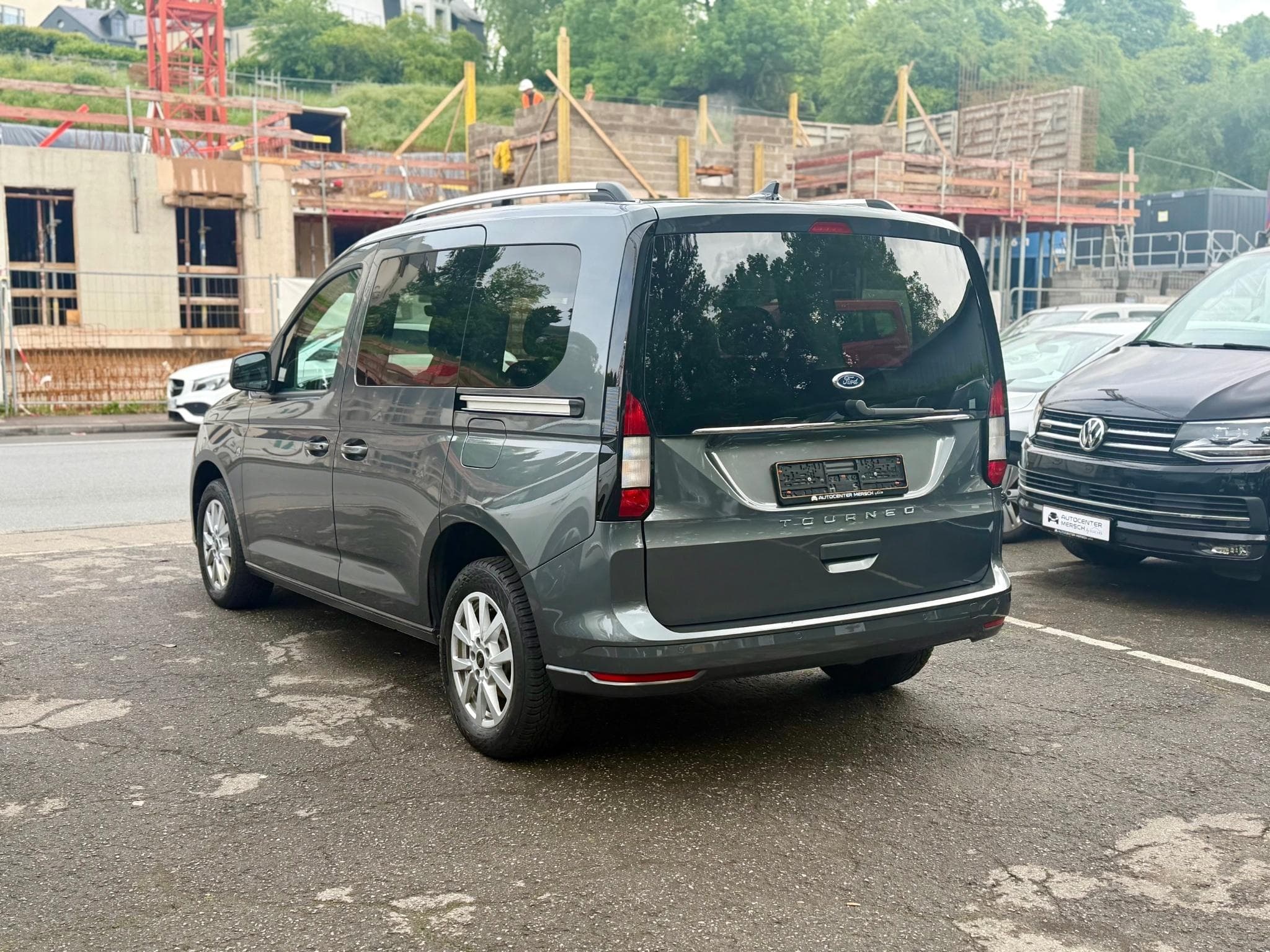 Ford Tourneo Connect 2.0 120 EcoBlue (2024) - Foto 4