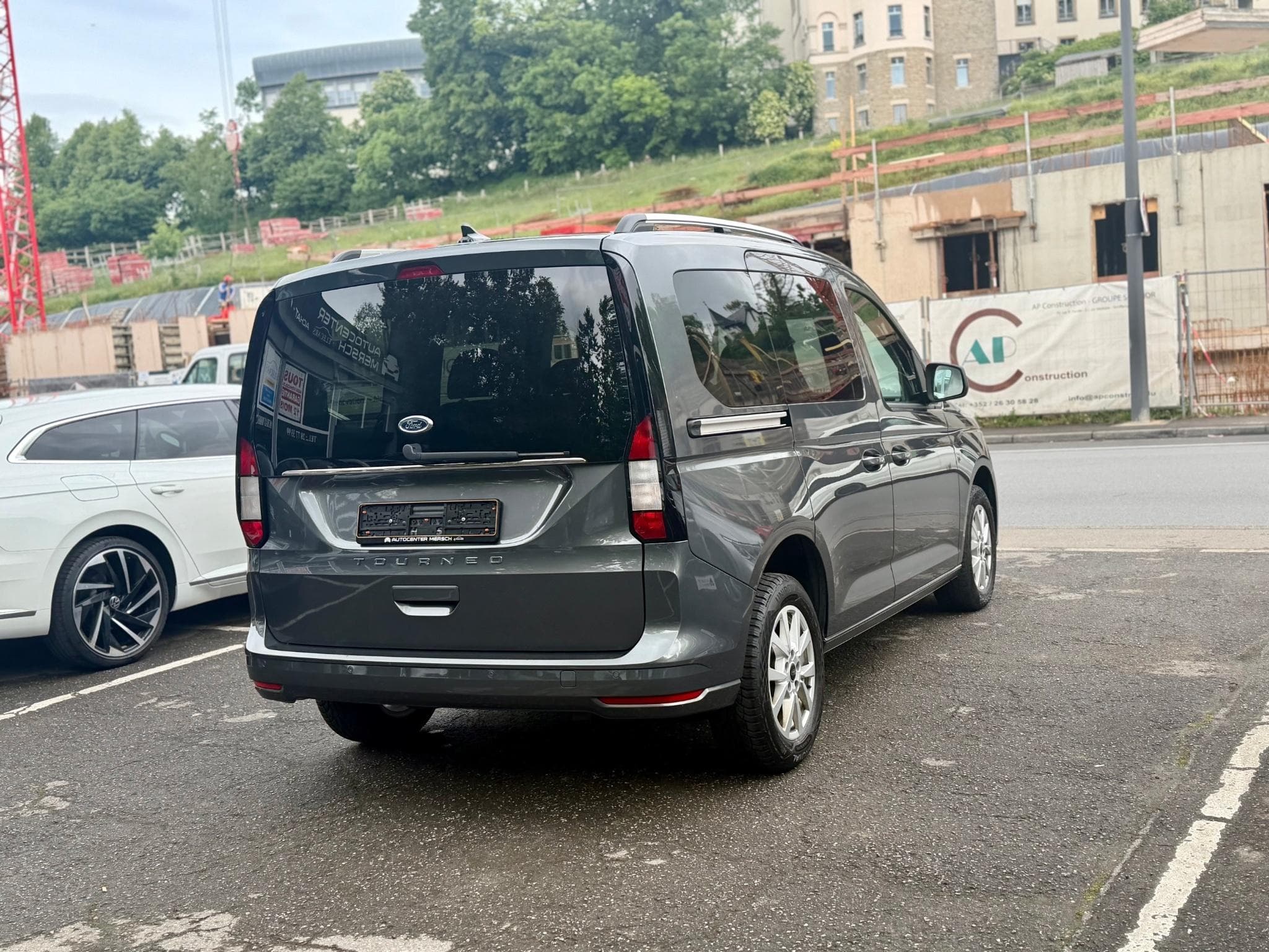Ford Tourneo Connect 2.0 120 EcoBlue (2024) - Foto 6