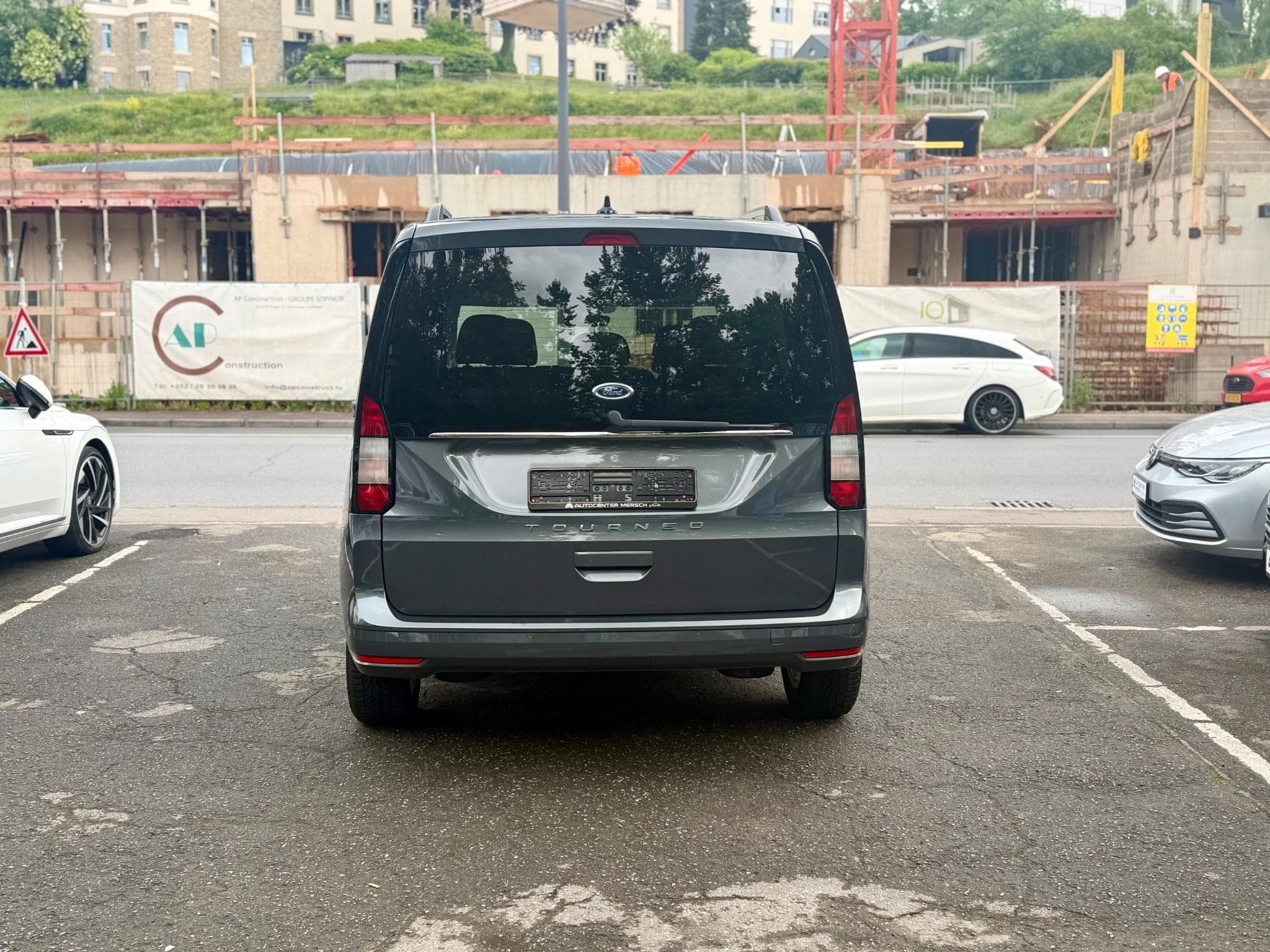 Ford Tourneo Connect 2.0 120 EcoBlue (2024) - Foto 5