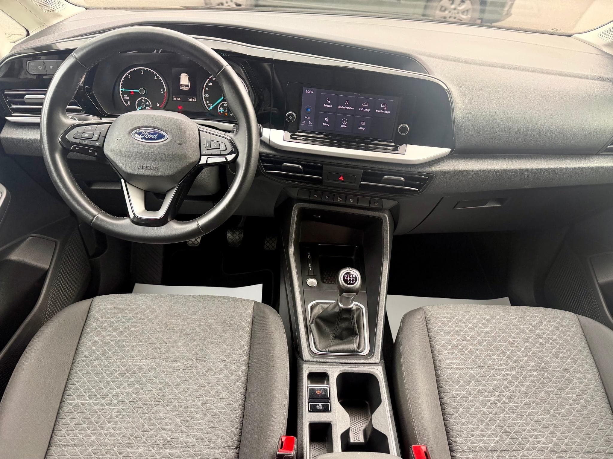 Ford Tourneo Connect 2.0 120 EcoBlue (2024) - Foto 8