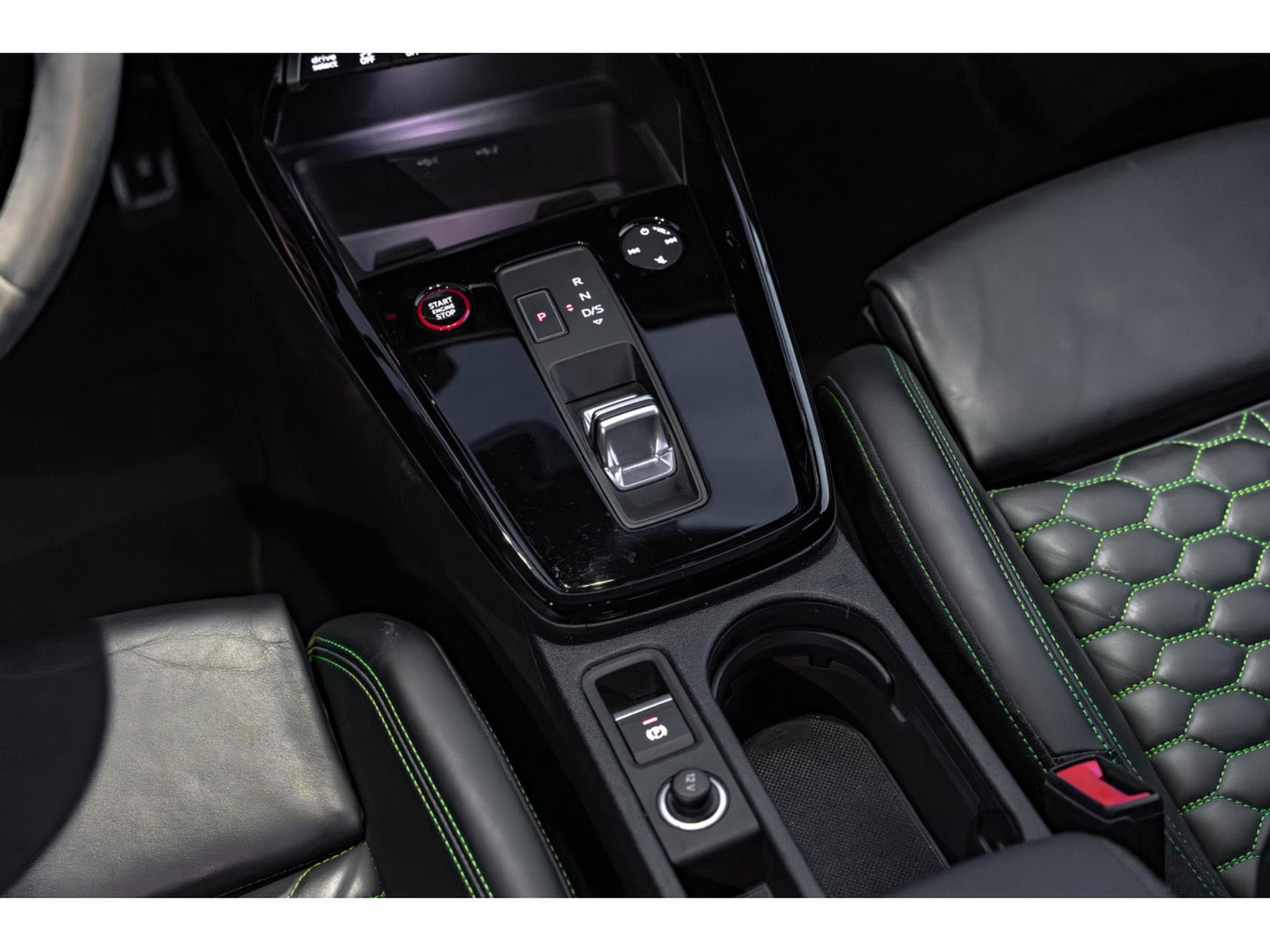 Audi RS3 Sportback 2.5 TFSI S Tronic - Toit pano - Freins céramiques (2023) - Foto 13