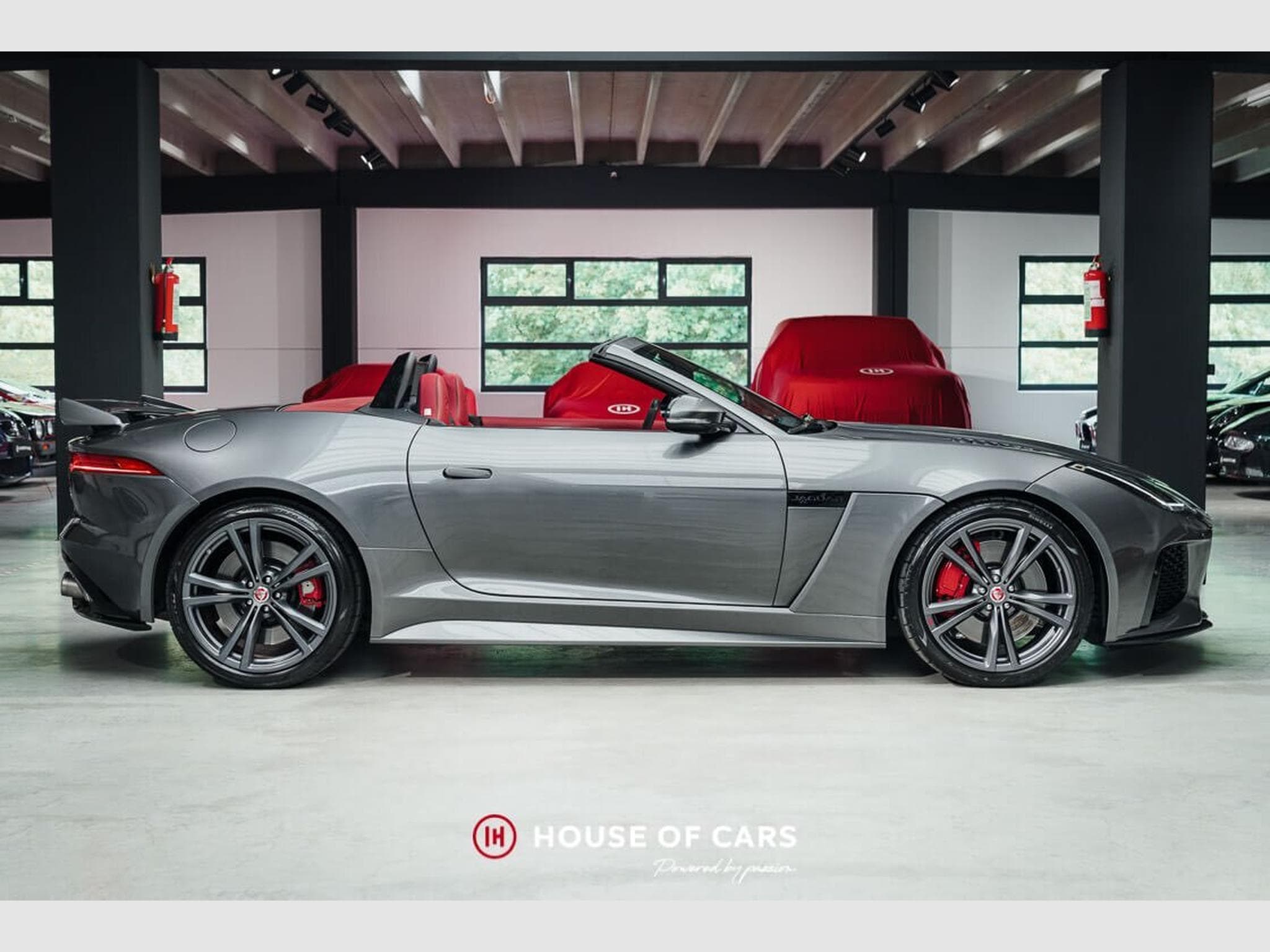 Jaguar F-Type SVR ROADSTER 21% VAT DEDUCIBLE - COLLECTOR ! (2017) - Photo 5
