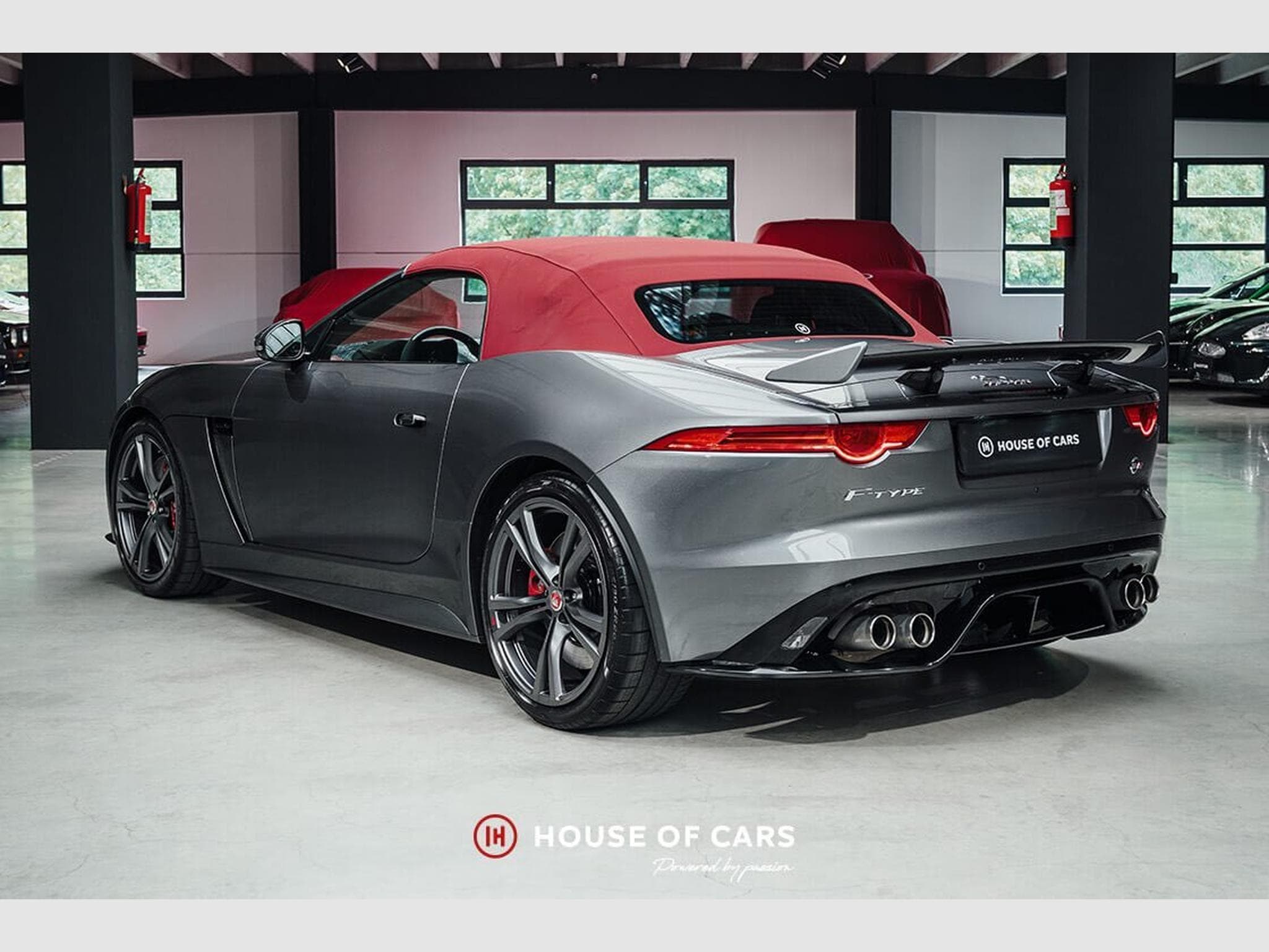 Jaguar F-Type SVR ROADSTER 21% VAT DEDUCIBLE - COLLECTOR ! (2017) - Photo 9