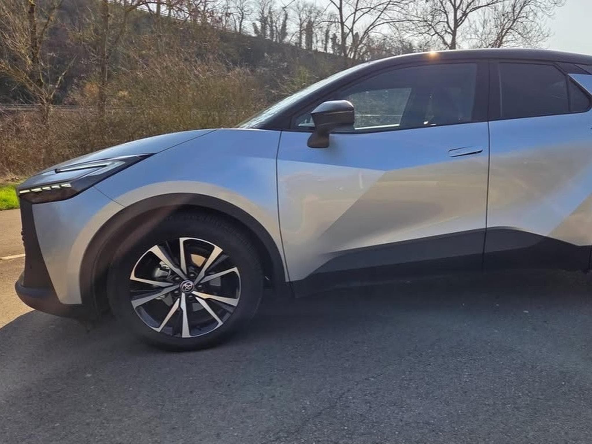 Toyota C-HR Dynamic plus two tone (2025) - Photo 2