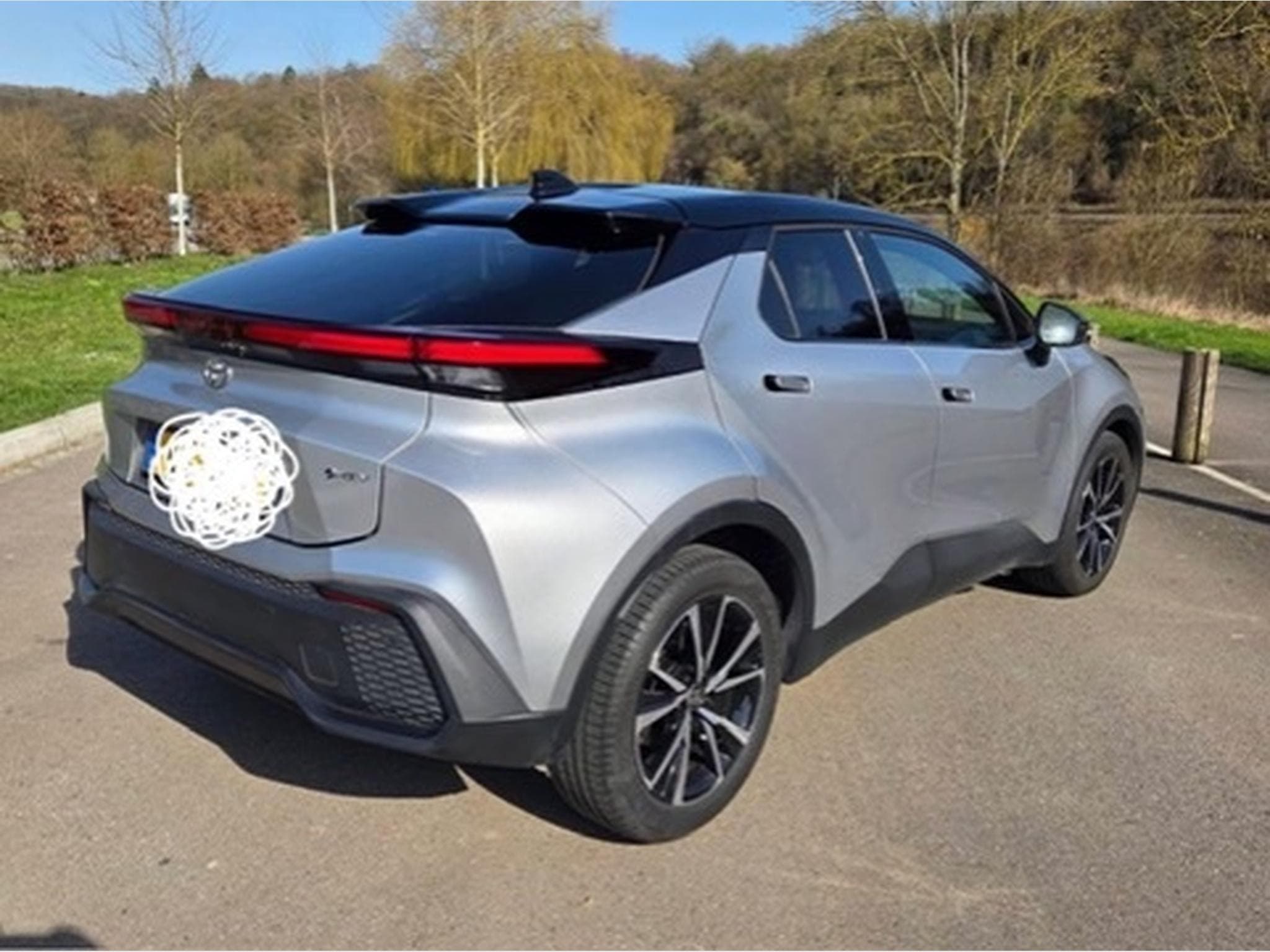 Toyota C-HR Dynamic plus two tone (2025) - Photo 3