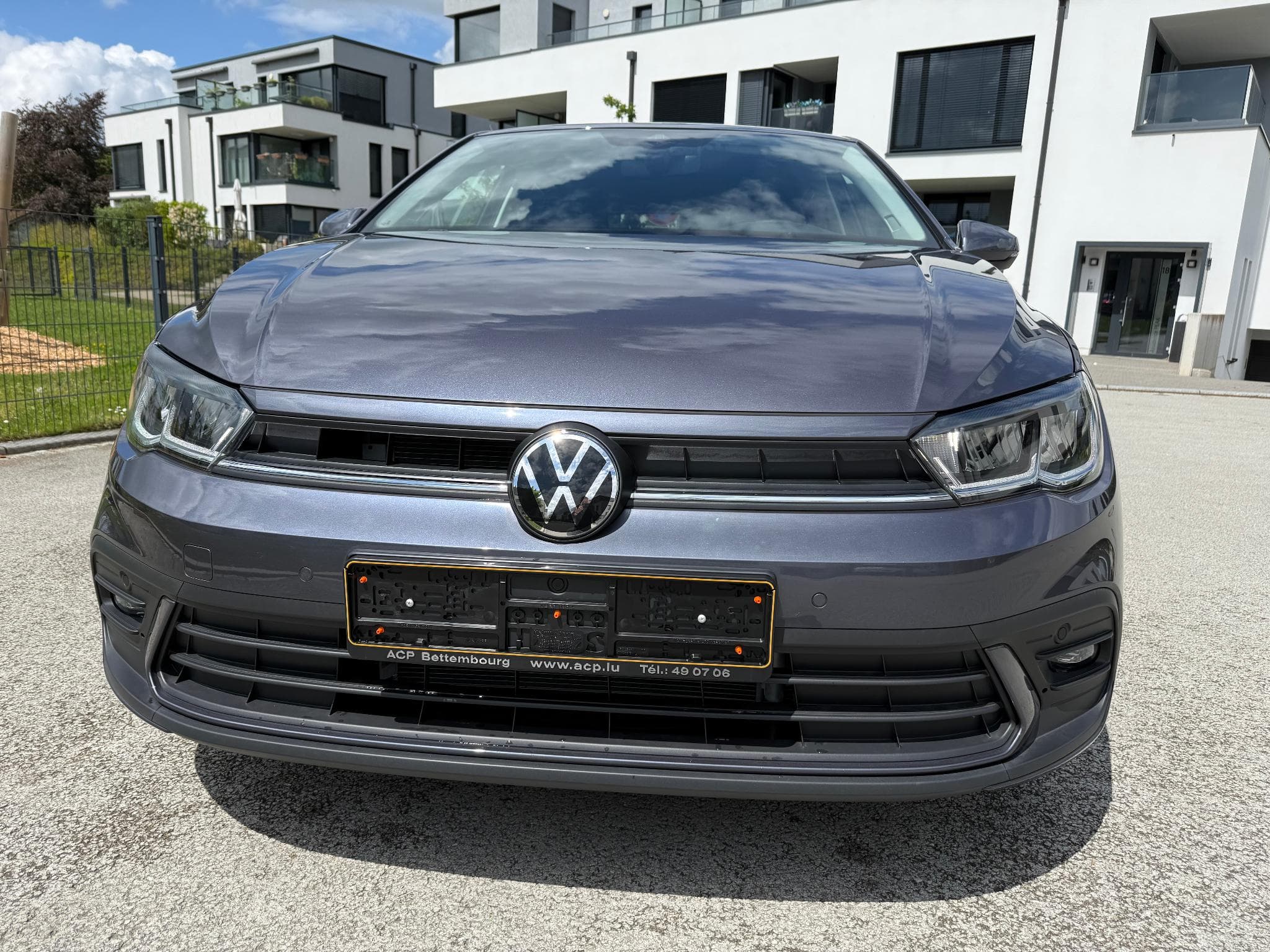 VW Polo 1.0 TSI LIFE 95 PS (2024) - Photo 2