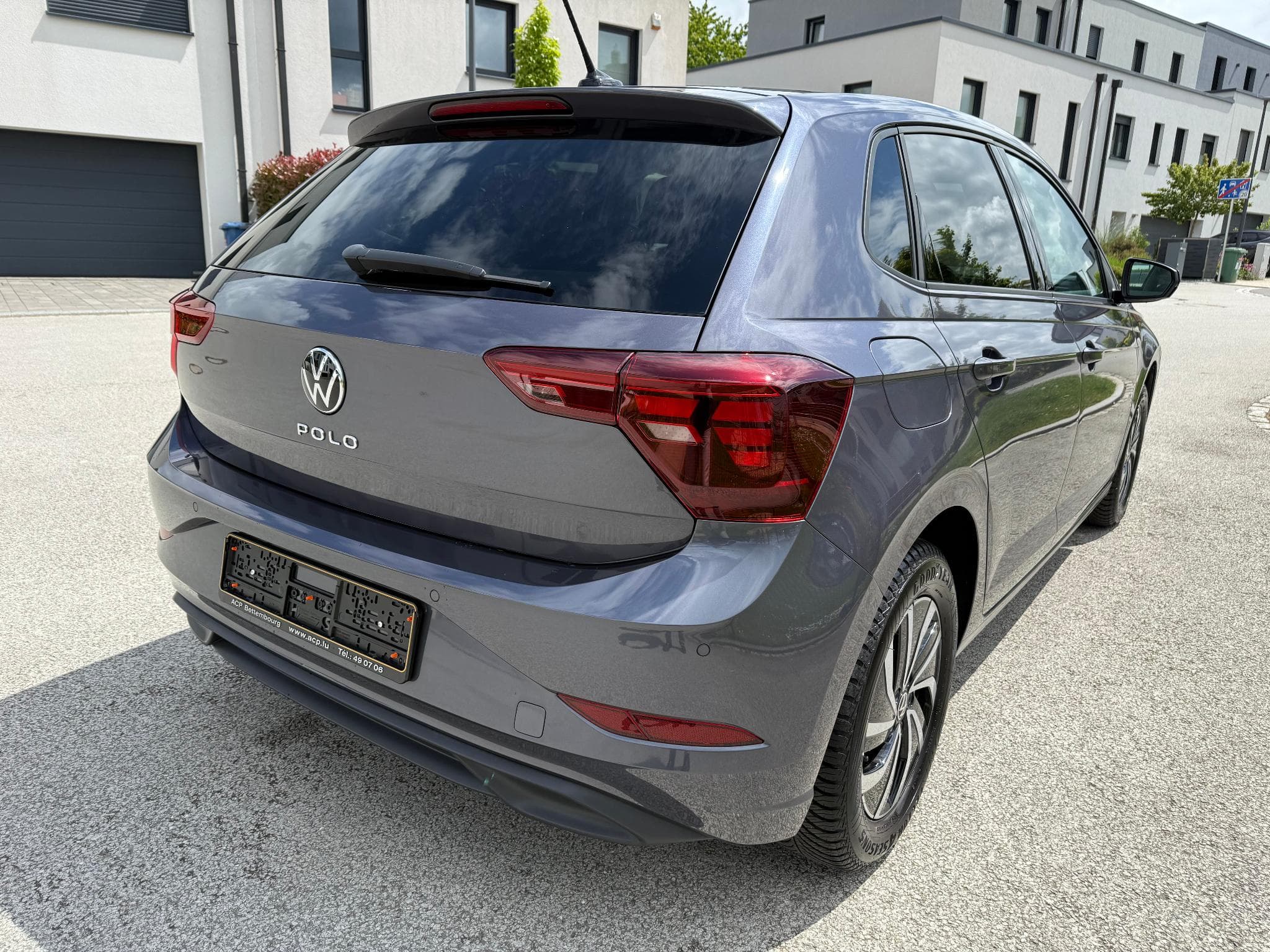 VW Polo 1.0 TSI LIFE 95 PS (2024) - Photo 4