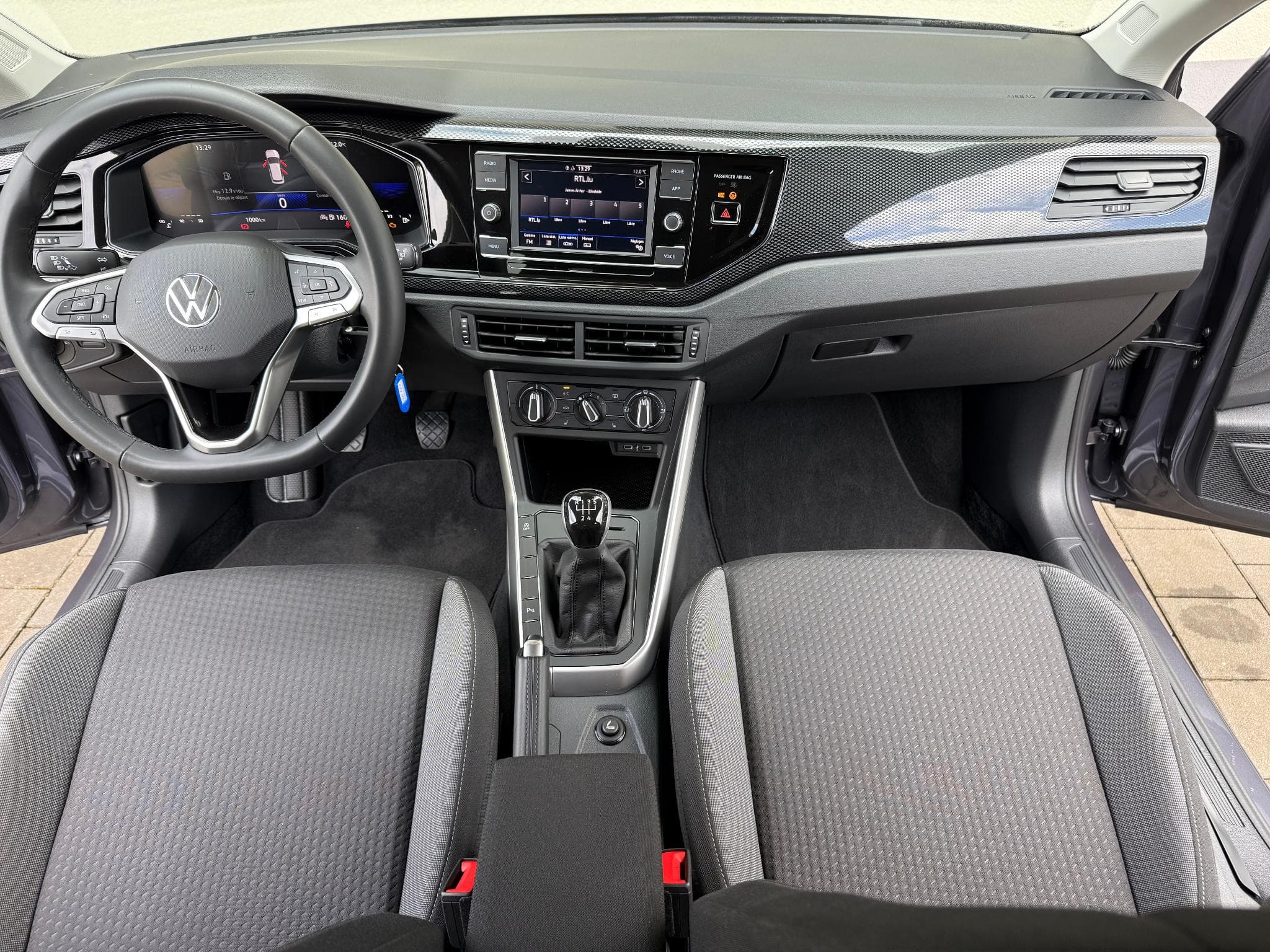 VW Polo 1.0 TSI LIFE 95 PS (2024) - Photo 7