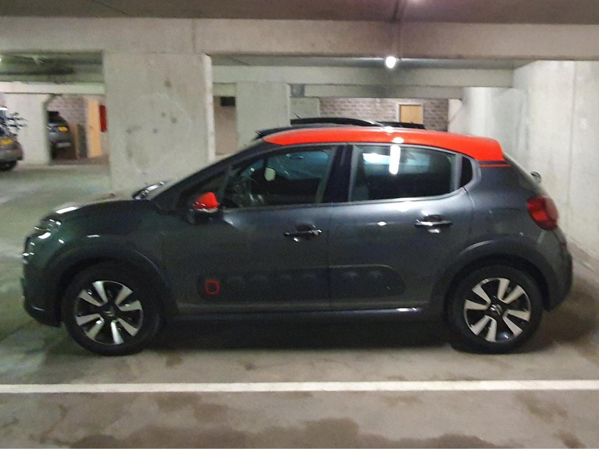 Citroën C3 1.2 PURETECH 110 S&S EAT6 SHINE (2018) - Foto 2