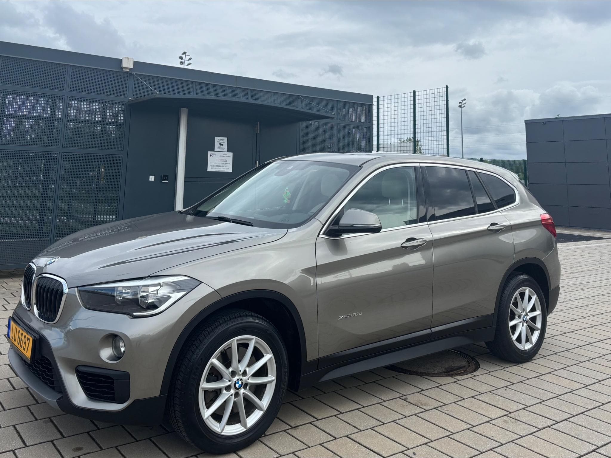BMW X1 BMW X1 20d Xdrive 190 CH automatique (2015) - Photo 1