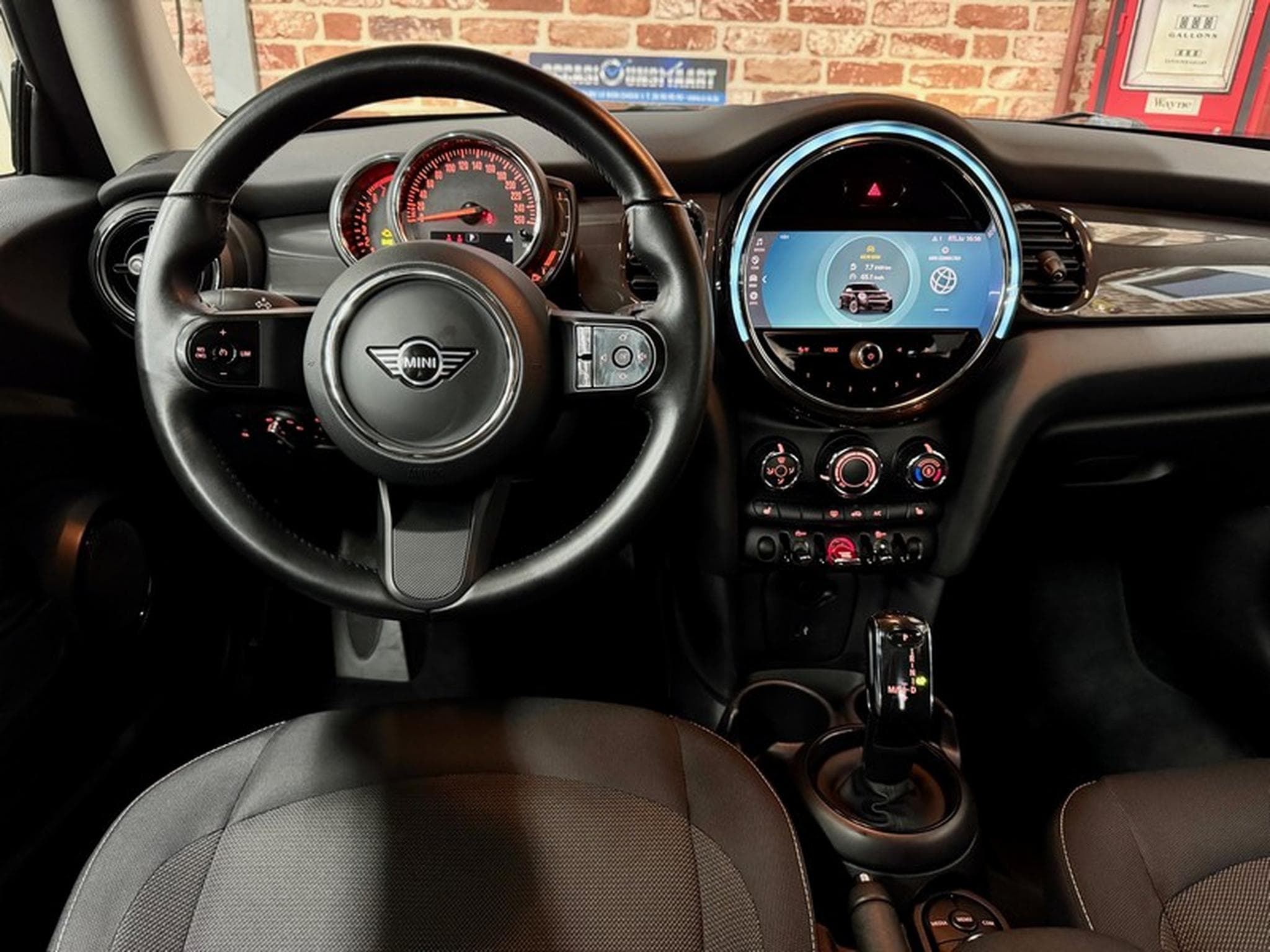 Mini Cooper One 1.5 102cv Auto Facelift jAlu16/Park/SiègCh (2022) - Photo 4