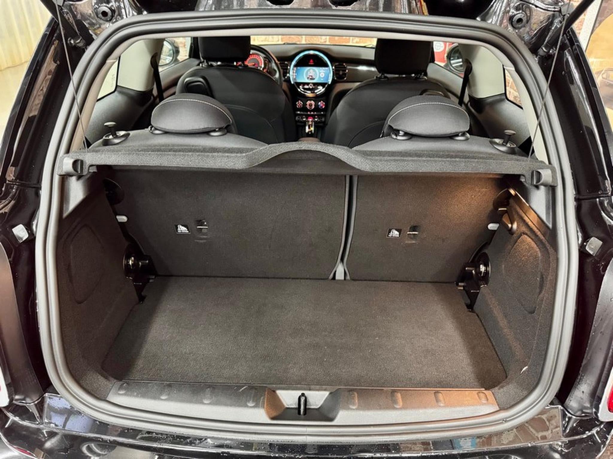 Mini Cooper One 1.5 102cv Auto Facelift jAlu16/Park/SiègCh (2022) - Photo 7