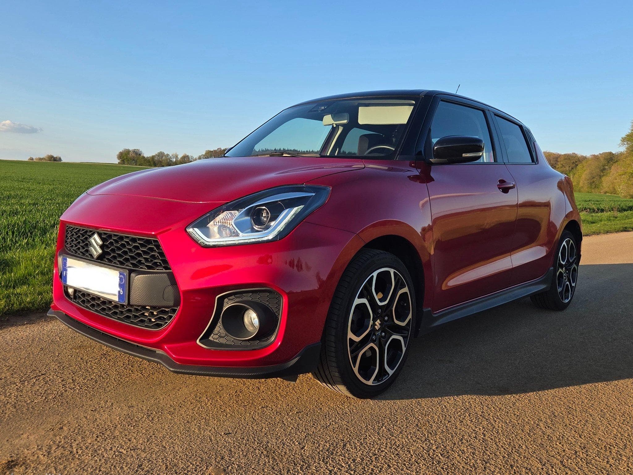 Suzuki Swift Sport (2022) - Photo 2