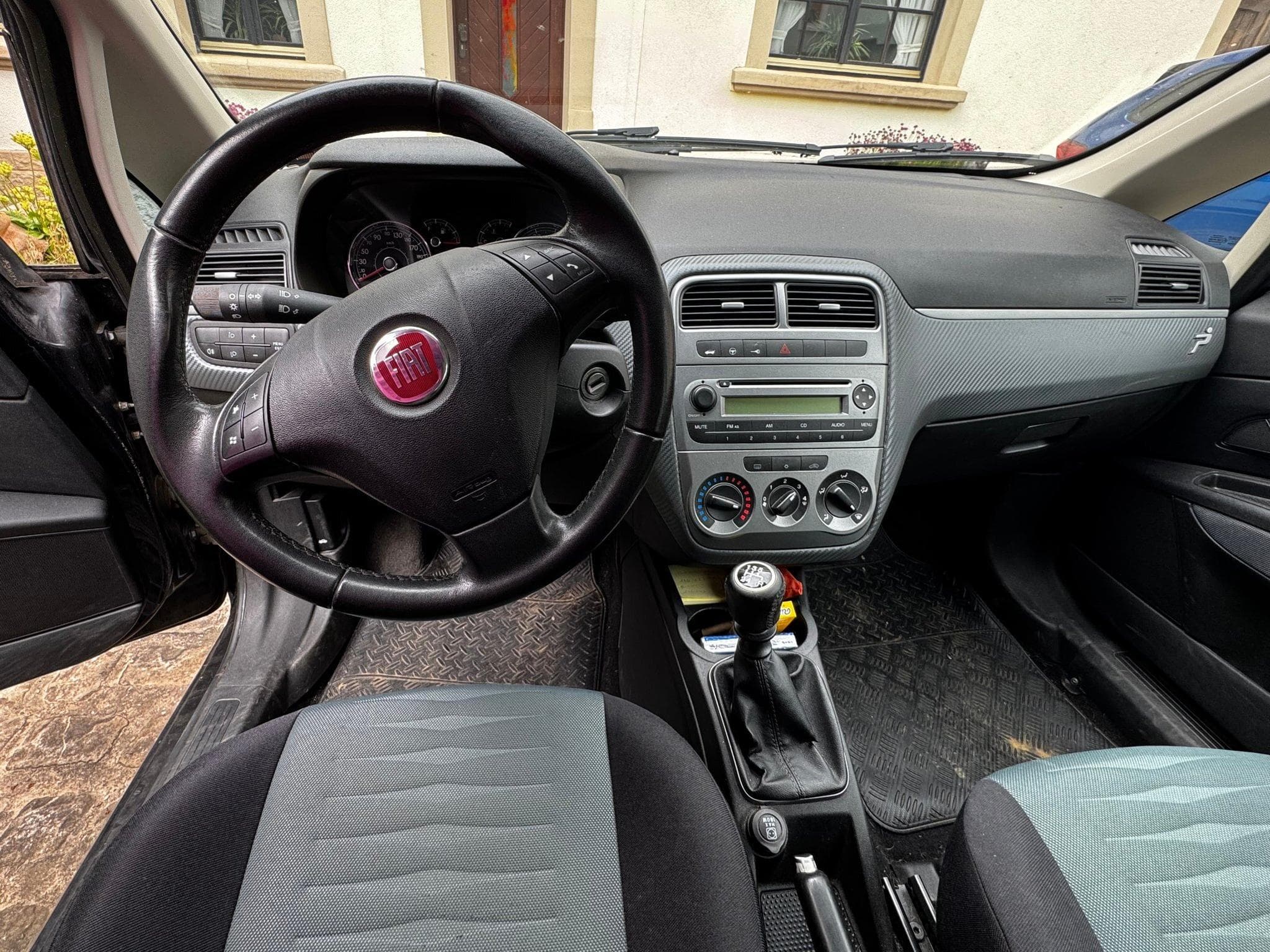 Fiat Punto BXB1A (2009) - Photo 2