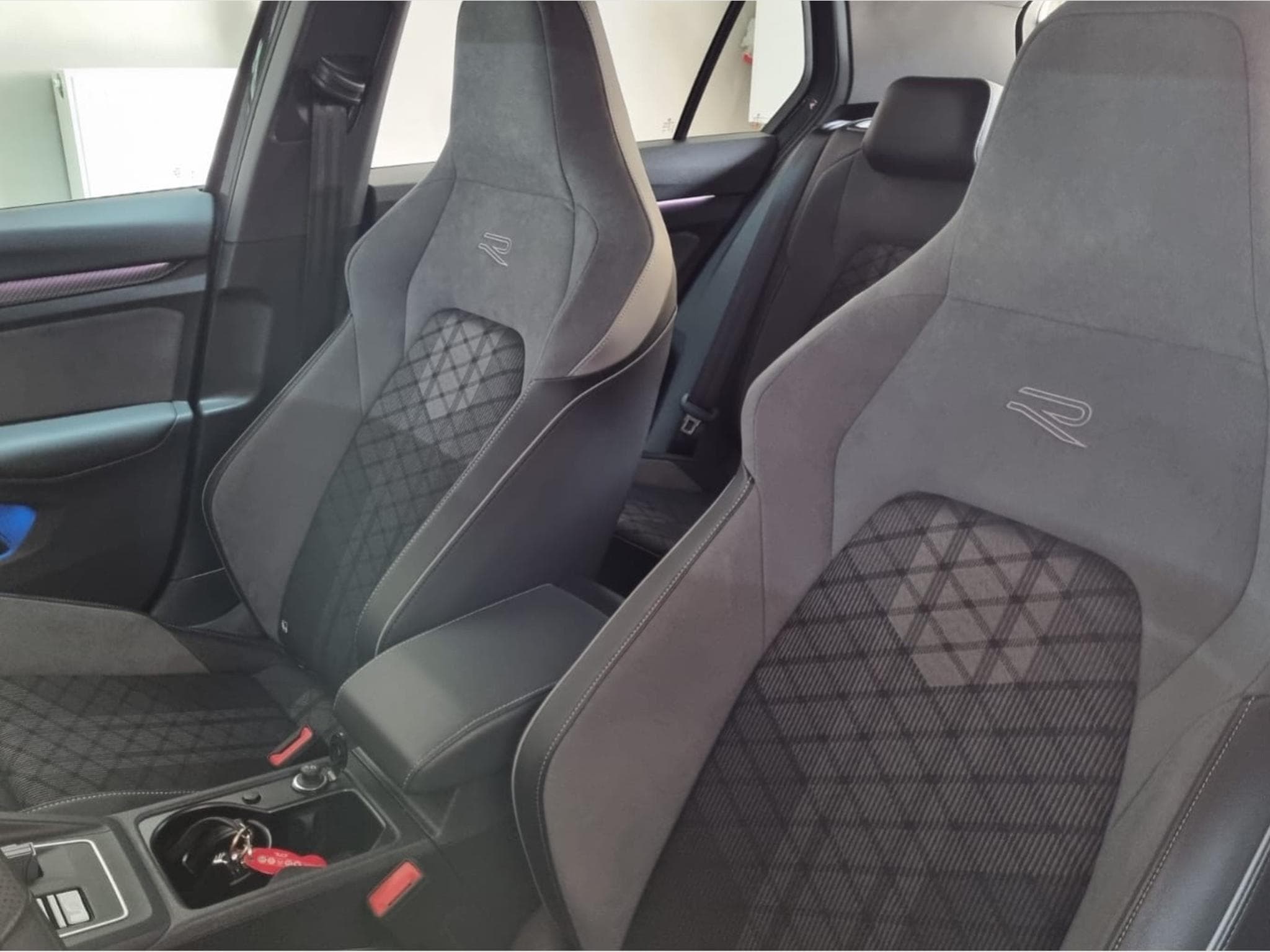 VW Golf R-line DSG7 (2022) - Photo 2
