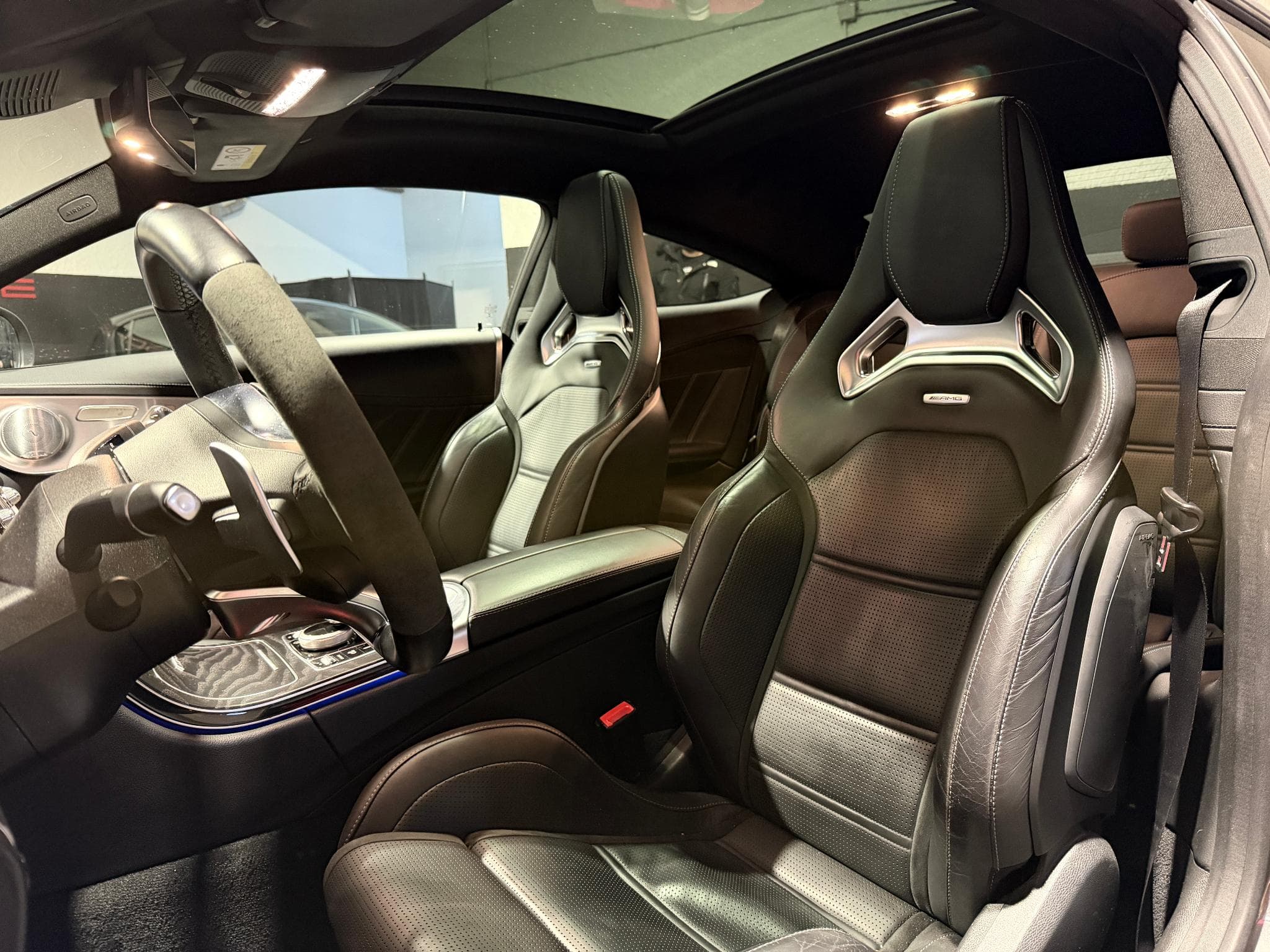 Mercedes C 63 AMG Classe C Coupé 63 S Mercedes-AMG 9G-MCT SPEEDSHIFT AMG (2020) - Foto 10