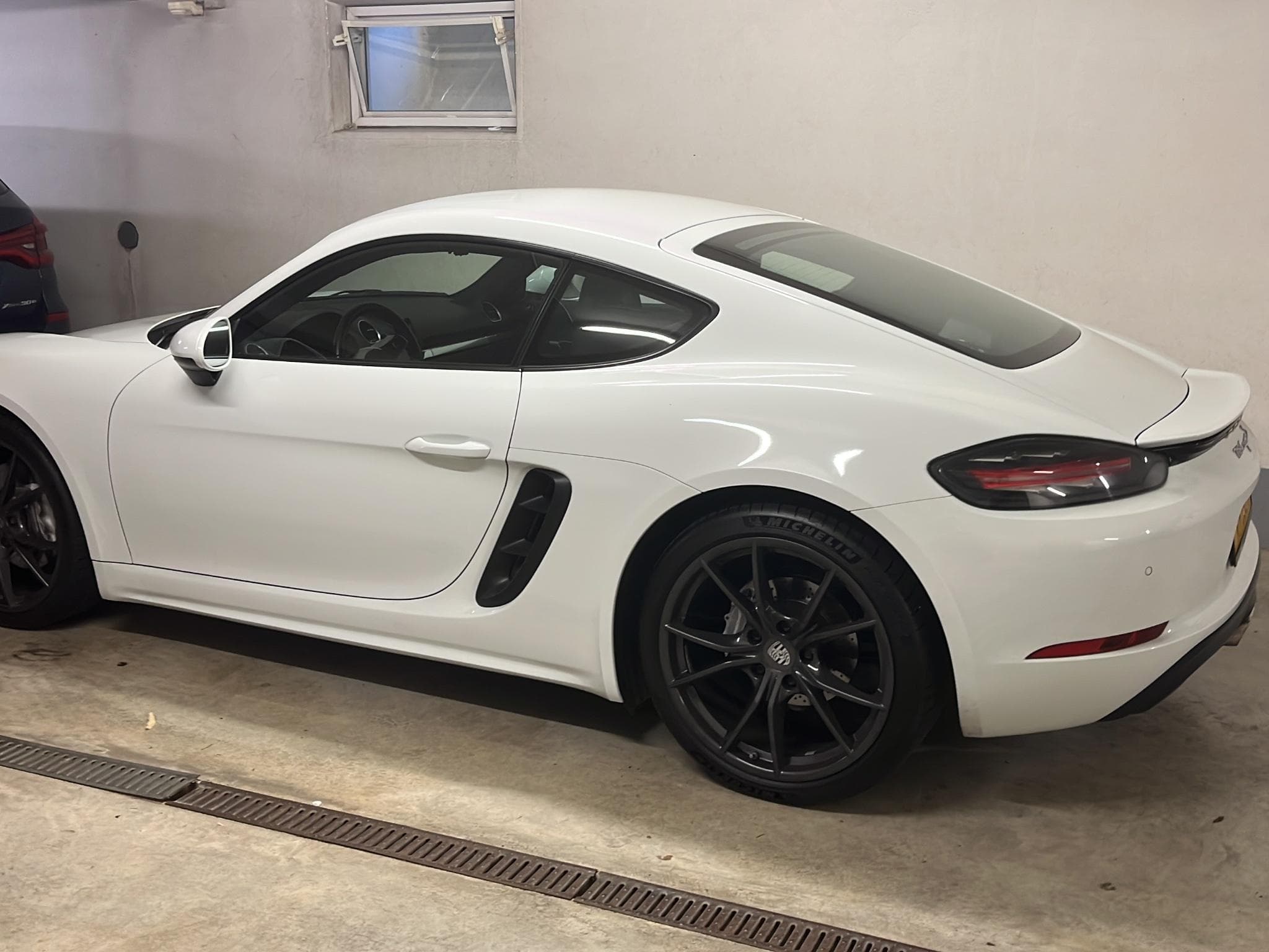 Porsche 718 2.0 (2021) - Photo 1